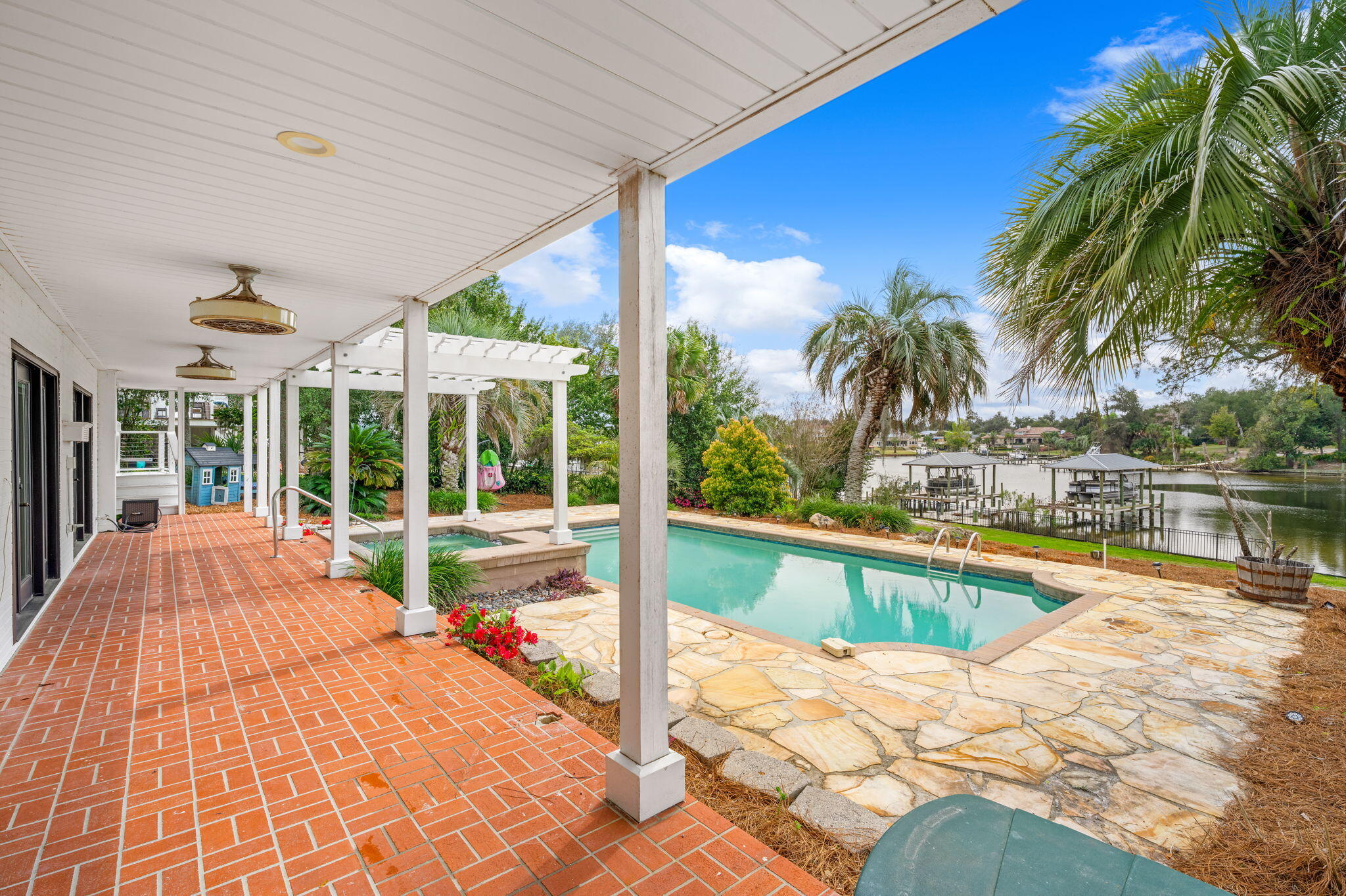 213 S Cove Terrace Drive