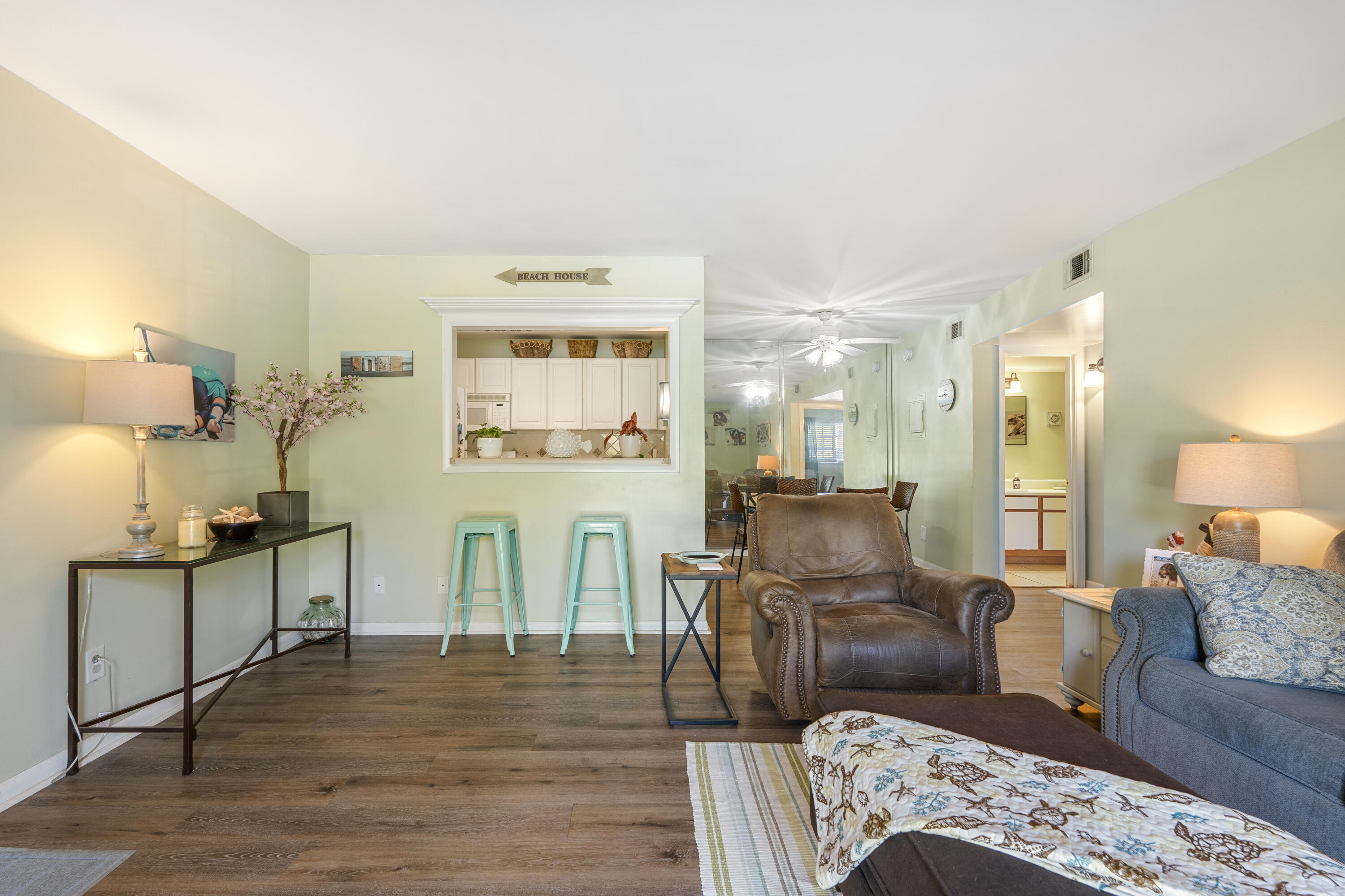2100 W Beach Drive, O-103