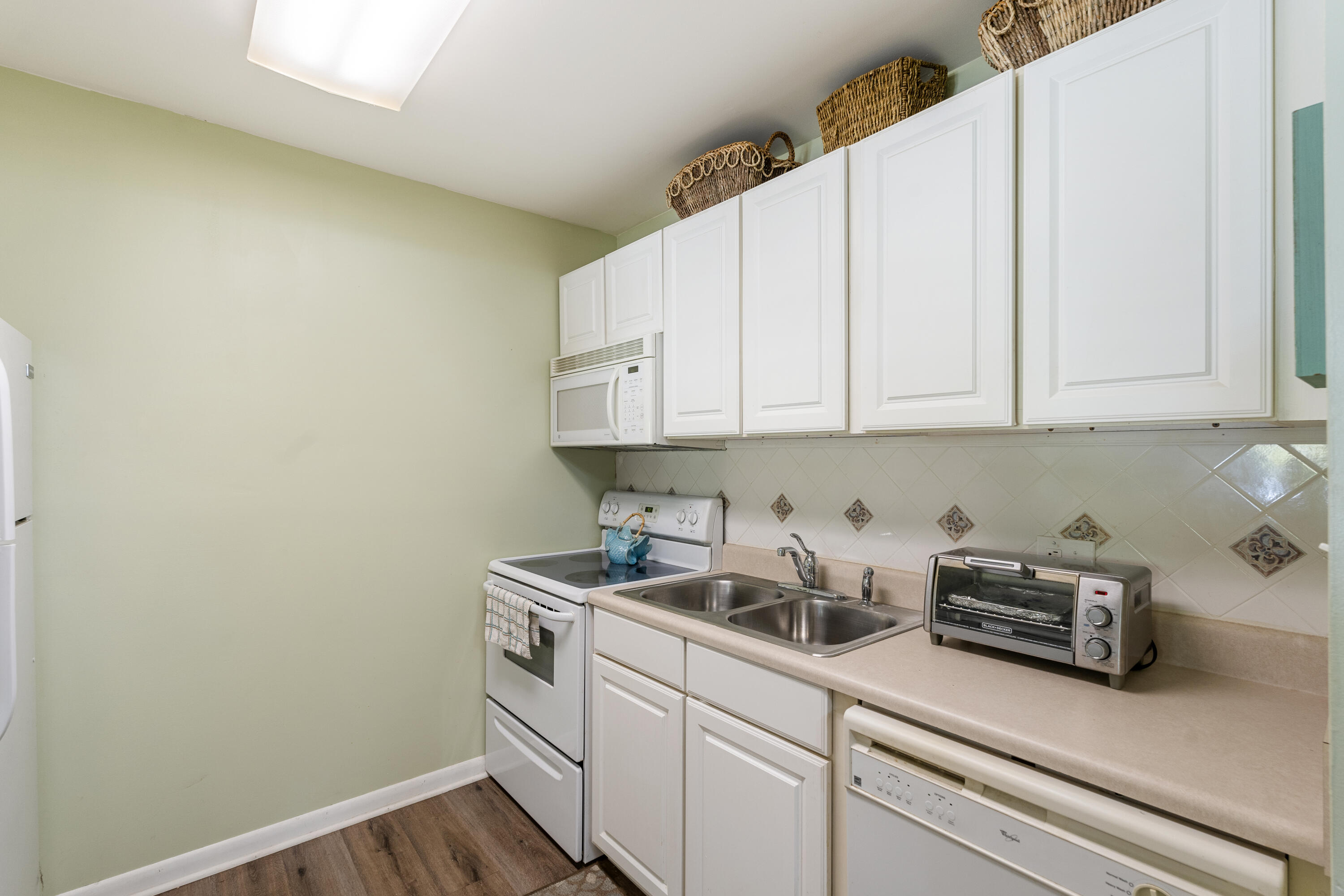 2100 W Beach Drive, O-103