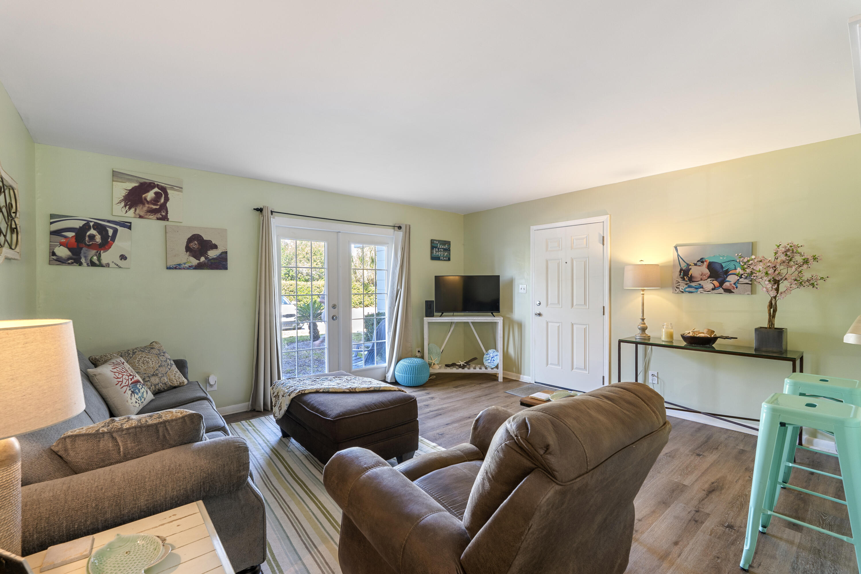 2100 W Beach Drive, O-103