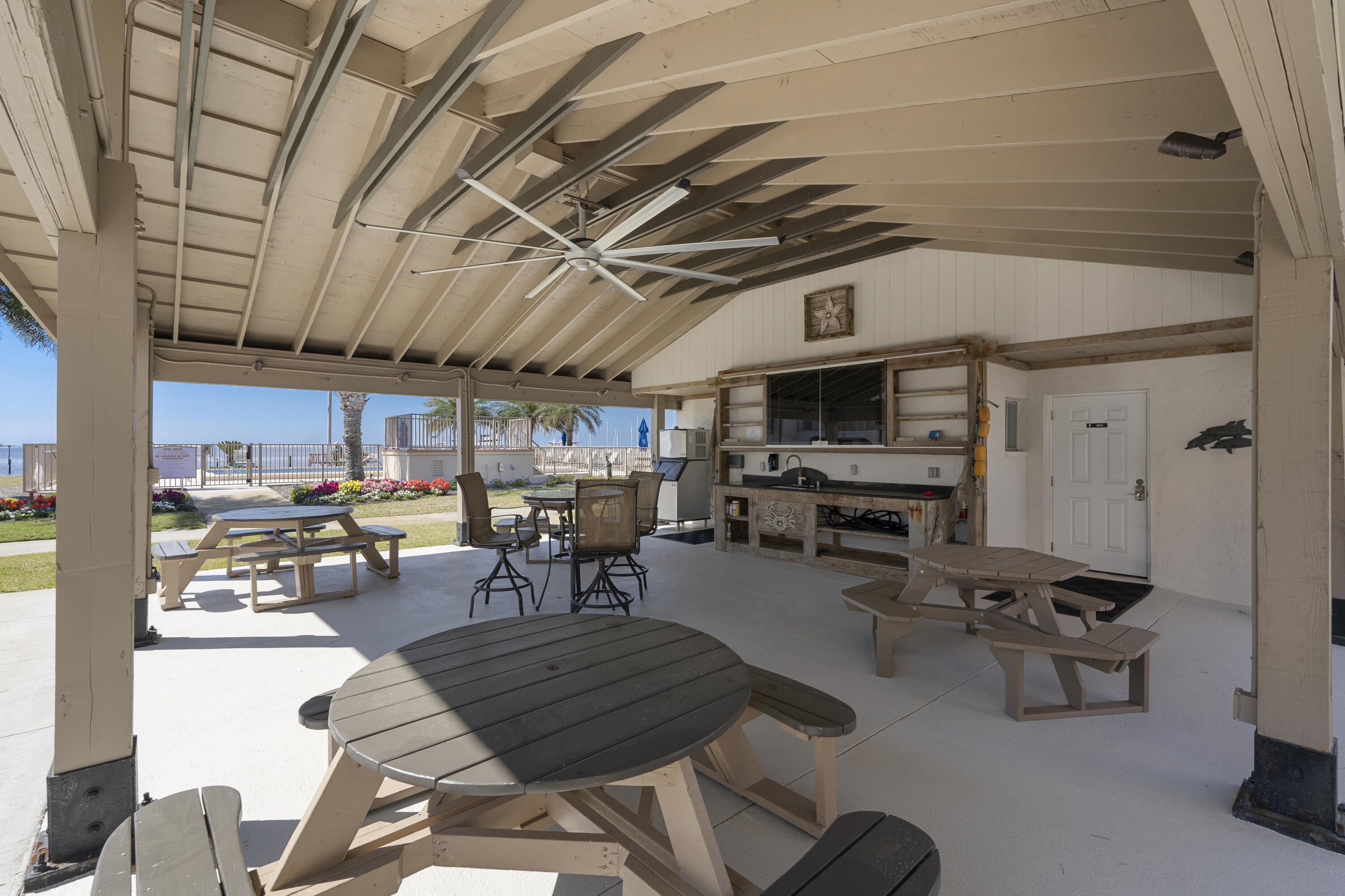 2100 W Beach Drive, O-103