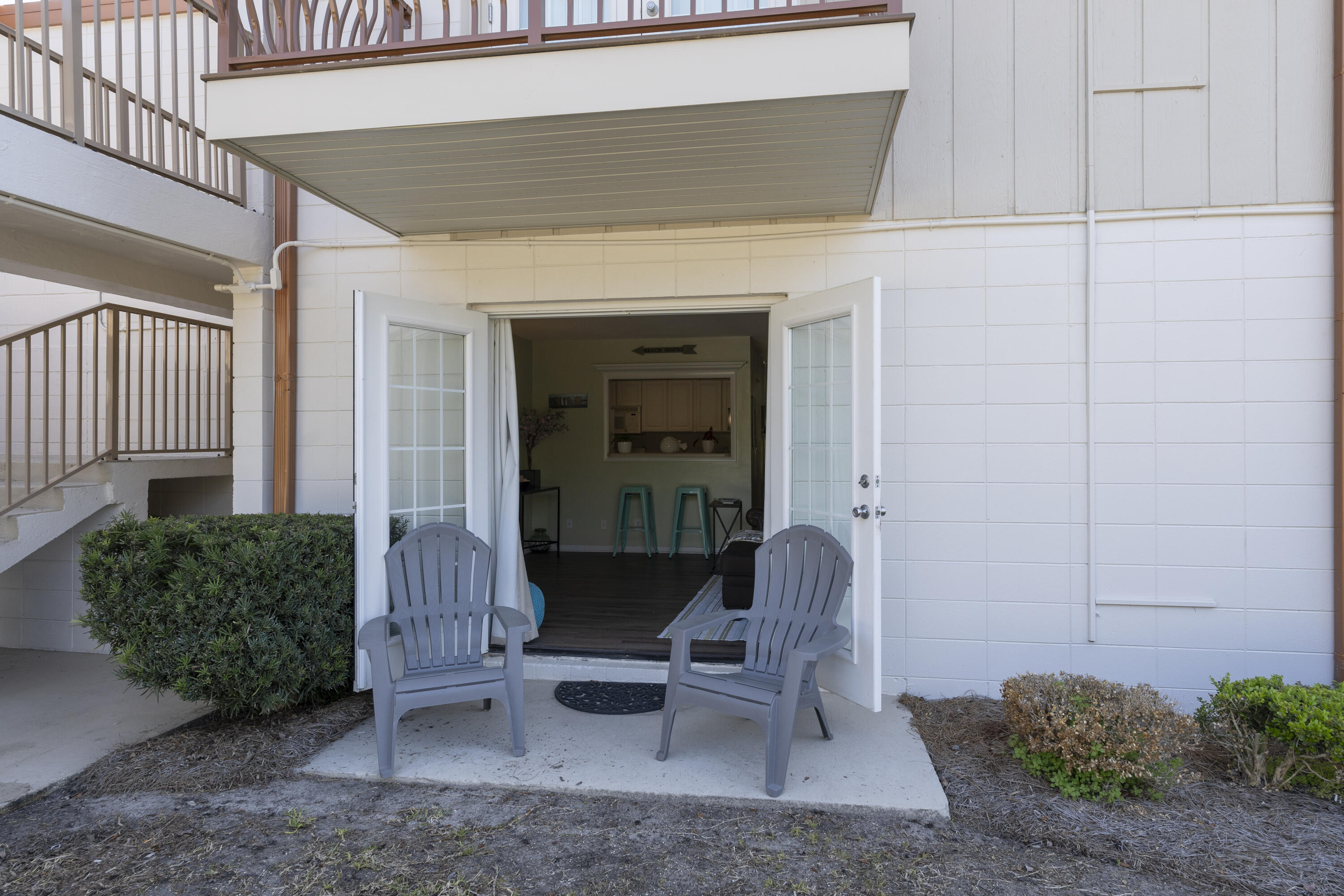 2100 W Beach Drive, O-103