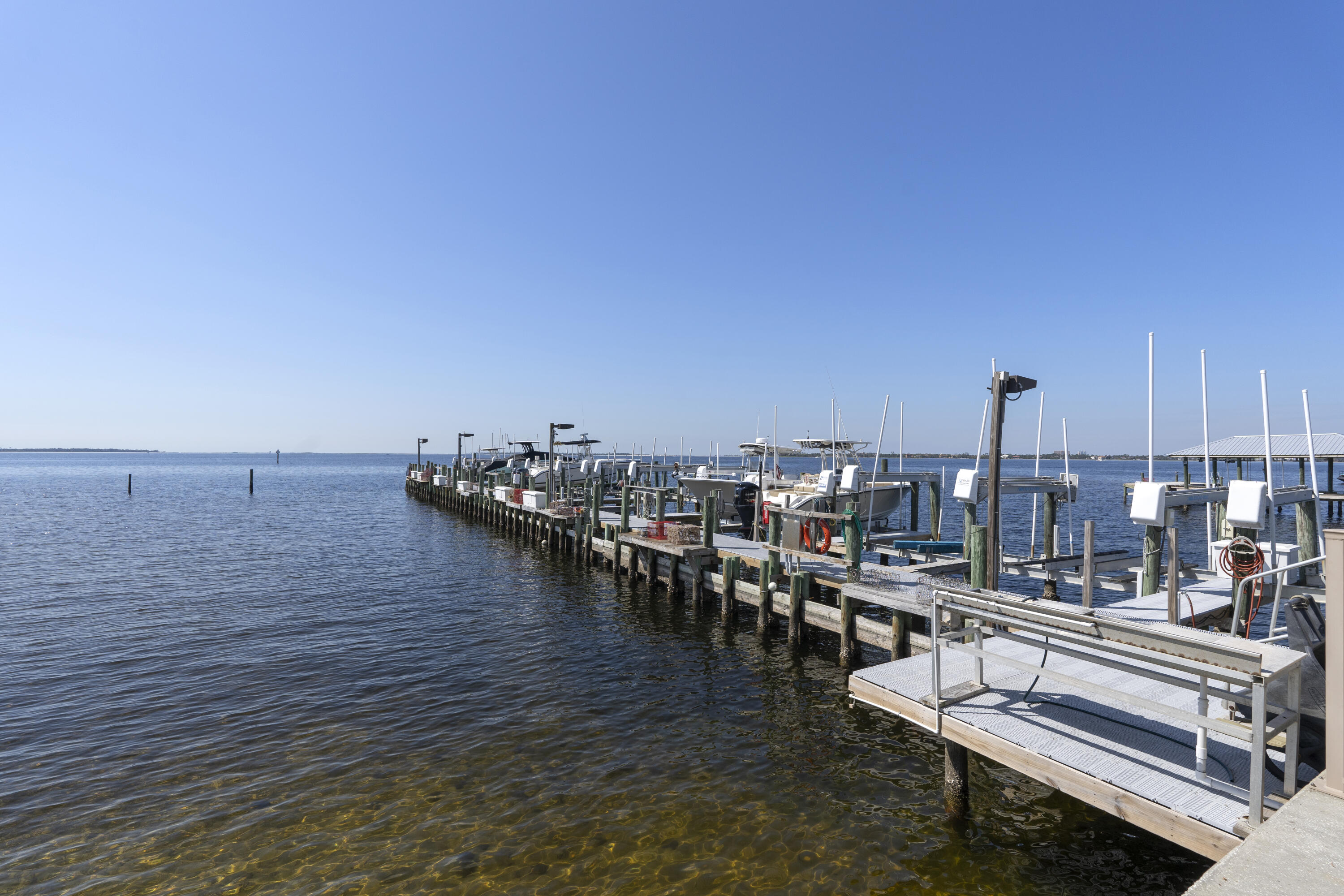 2100 W Beach Drive, O-103