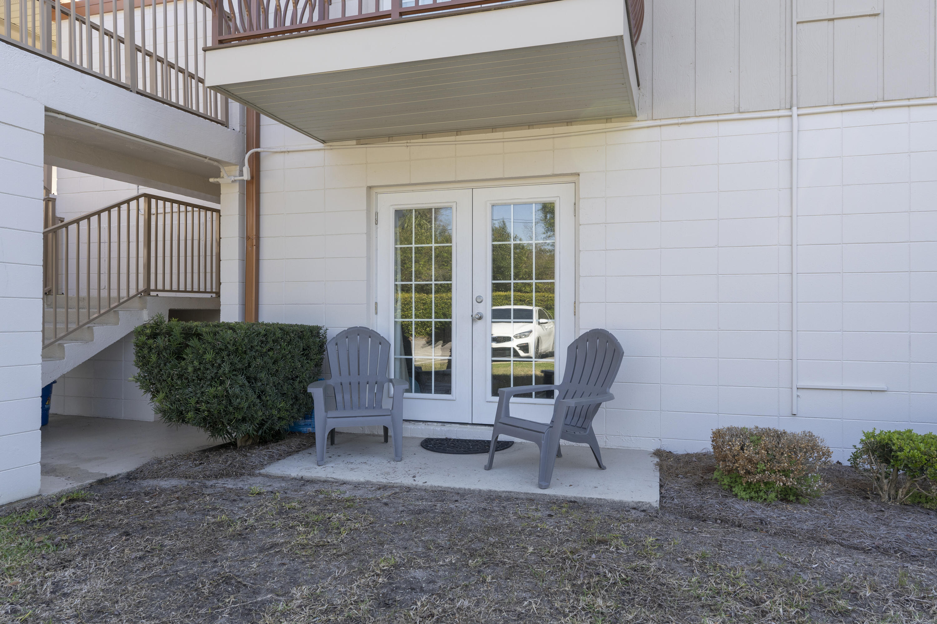 2100 W Beach Drive, O-103