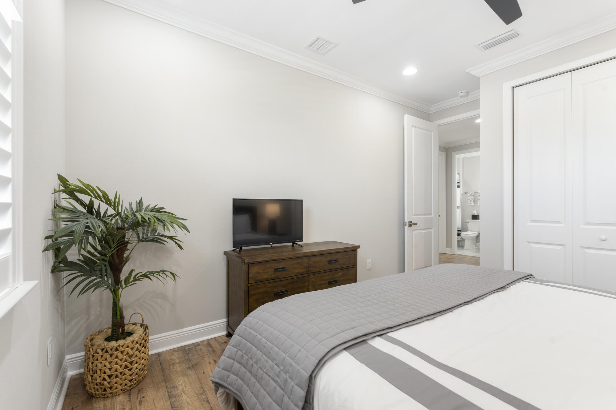8641 Conch Shell Court