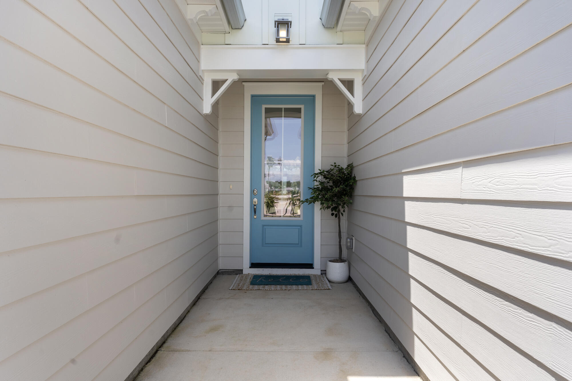 8687 Coral Reef Way