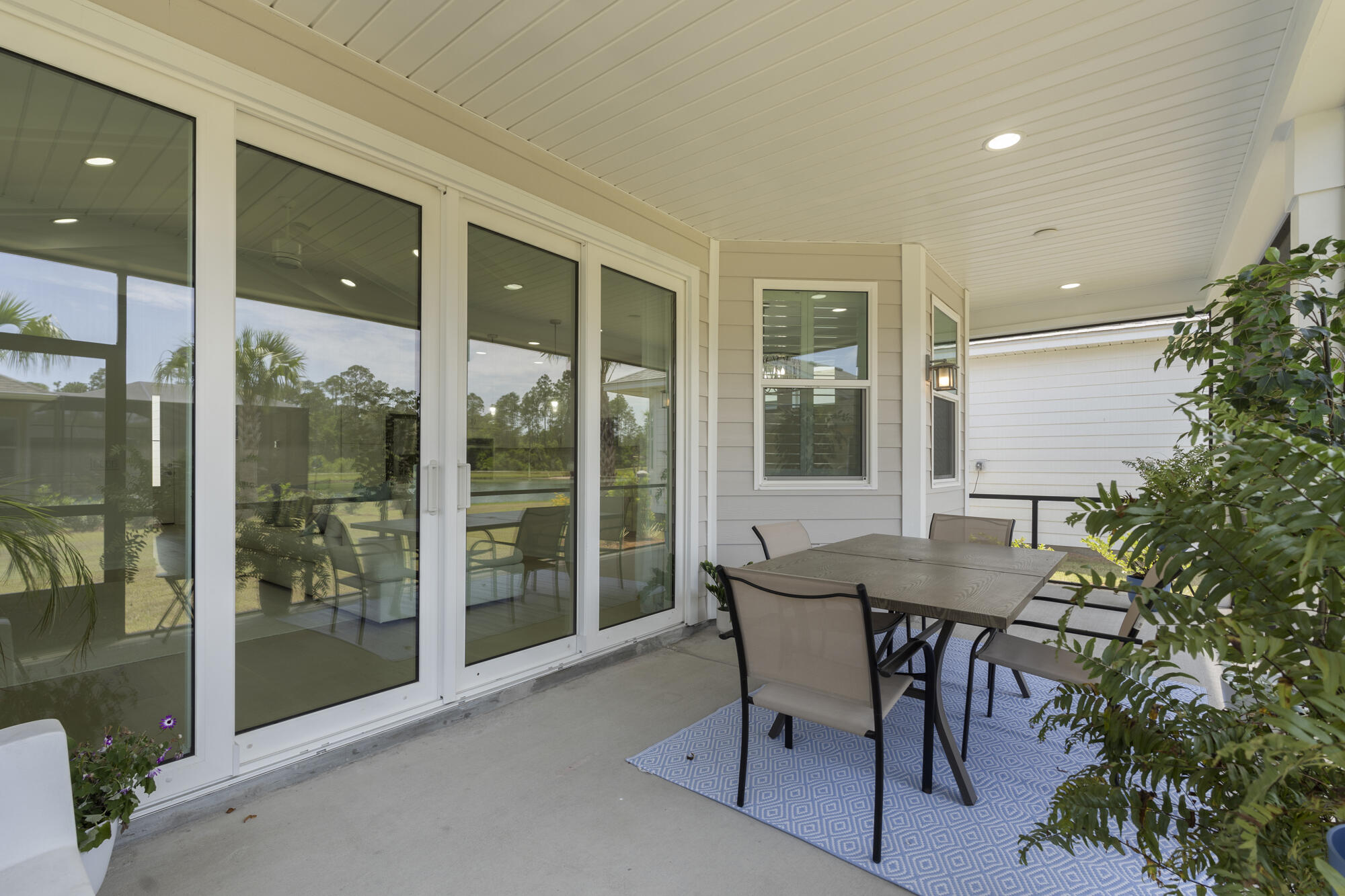 8687 Coral Reef Way