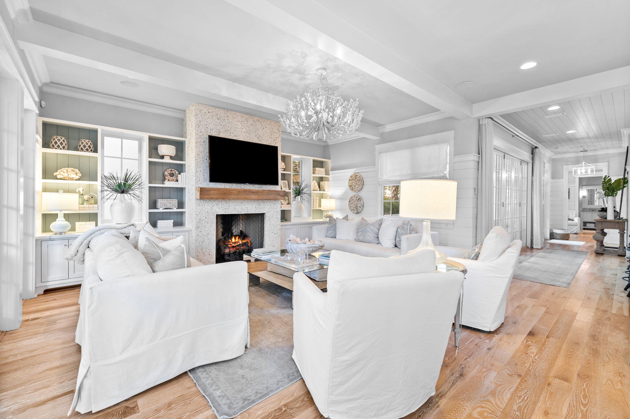 49 W Yacht Pond Lane