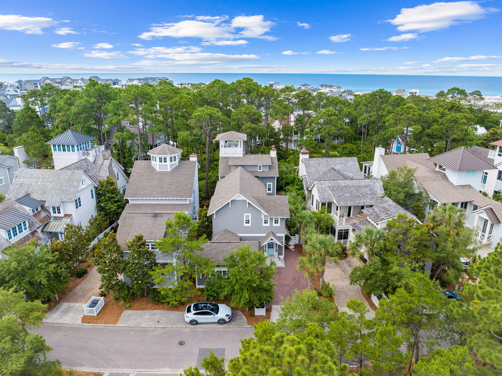 49 W Yacht Pond Lane