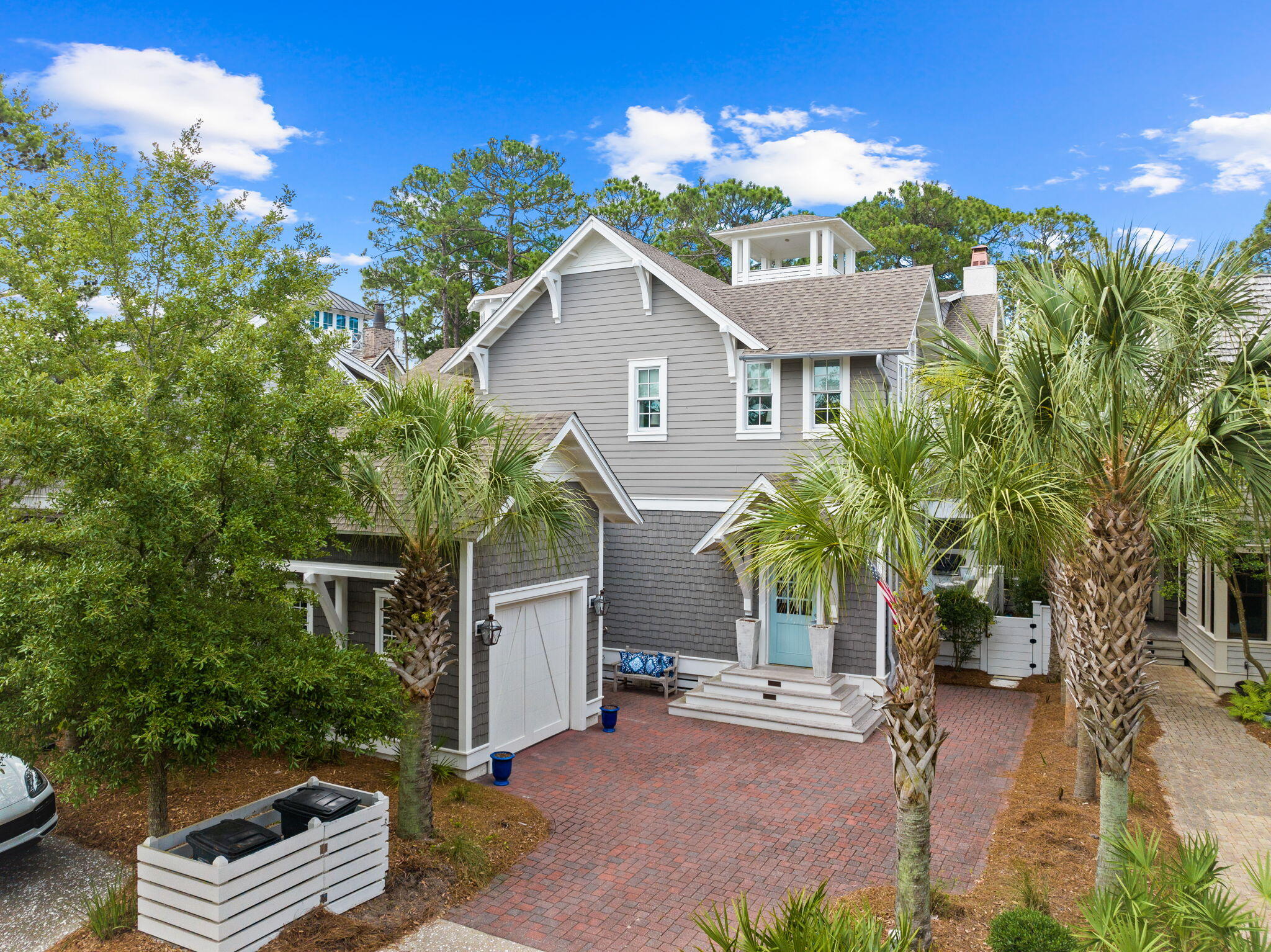 49 W Yacht Pond Lane