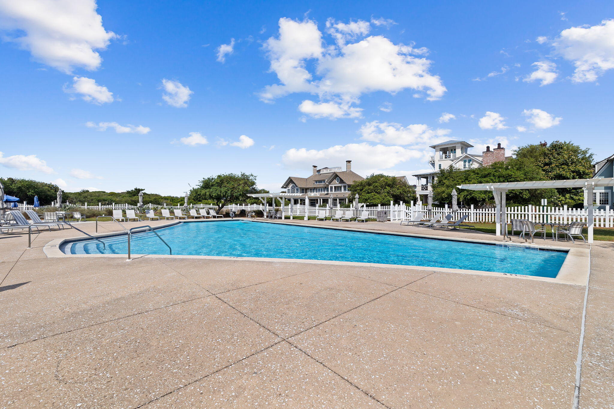 49 W Yacht Pond Lane
