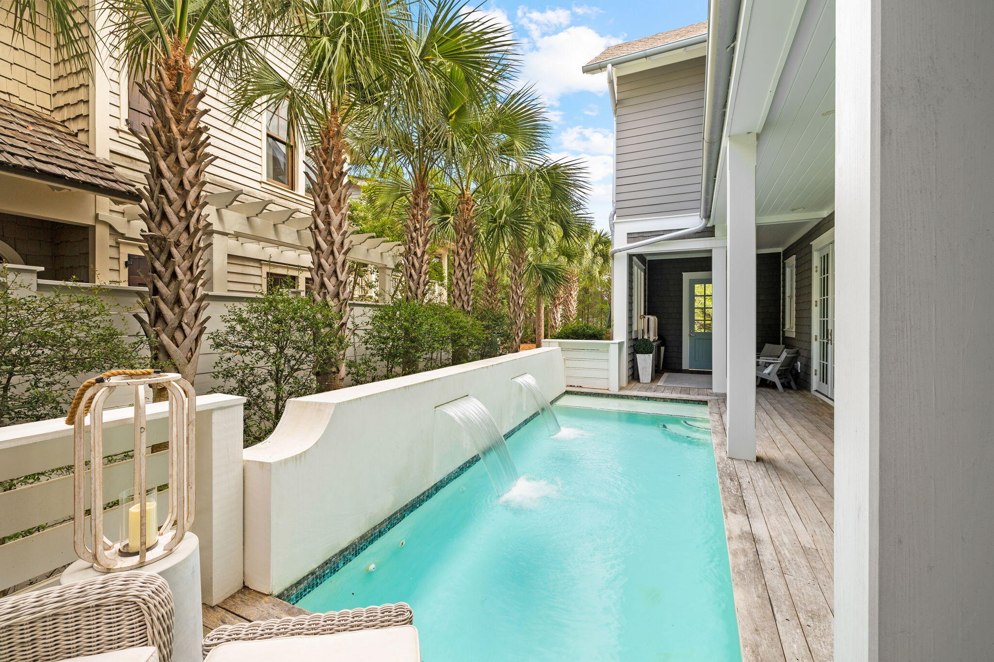 49 W Yacht Pond Lane