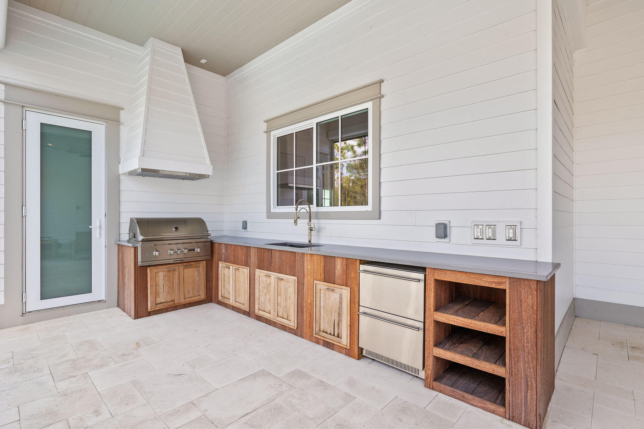 450 Windsong Drive