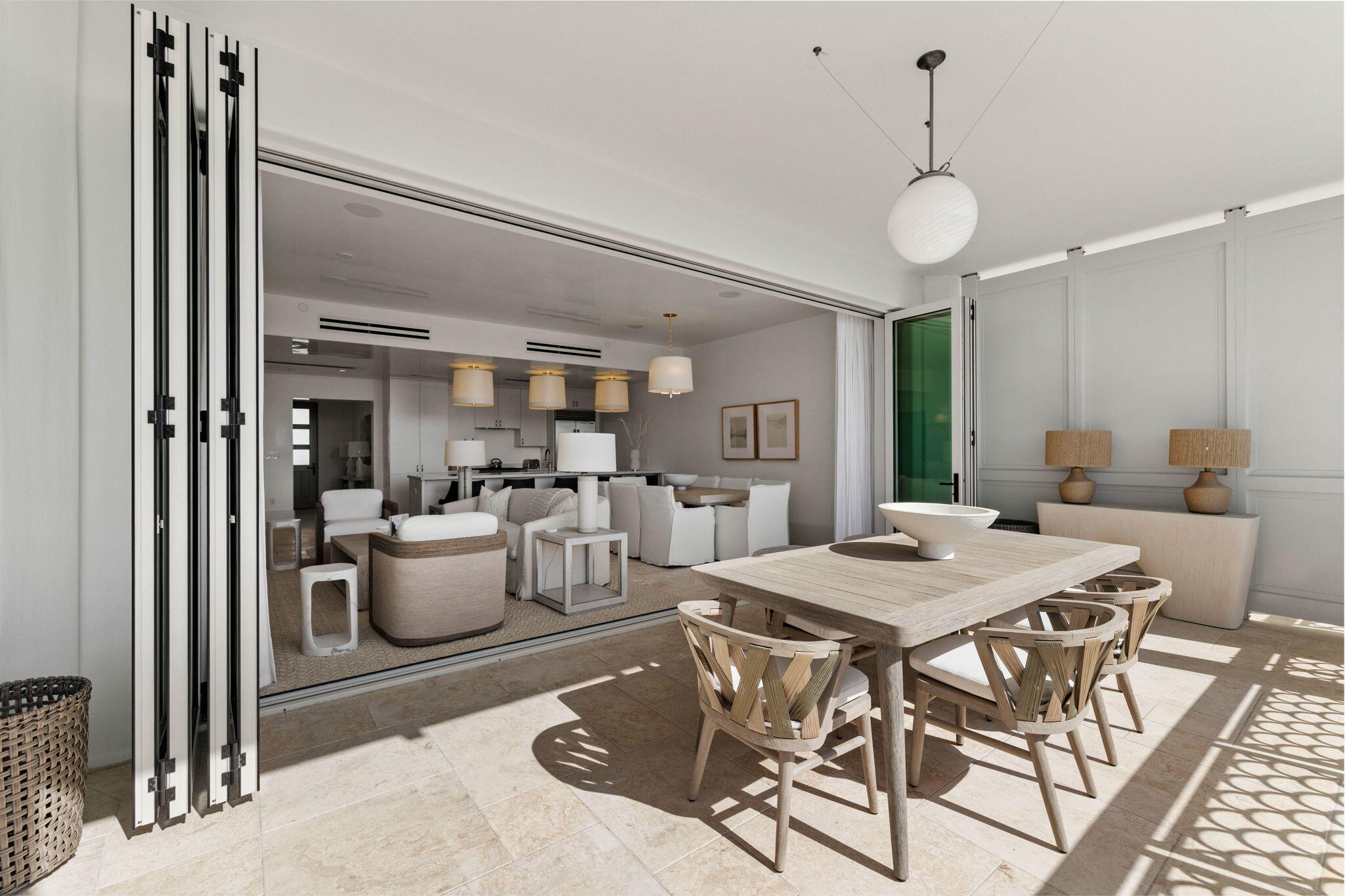 27 Admiralty Row, 306