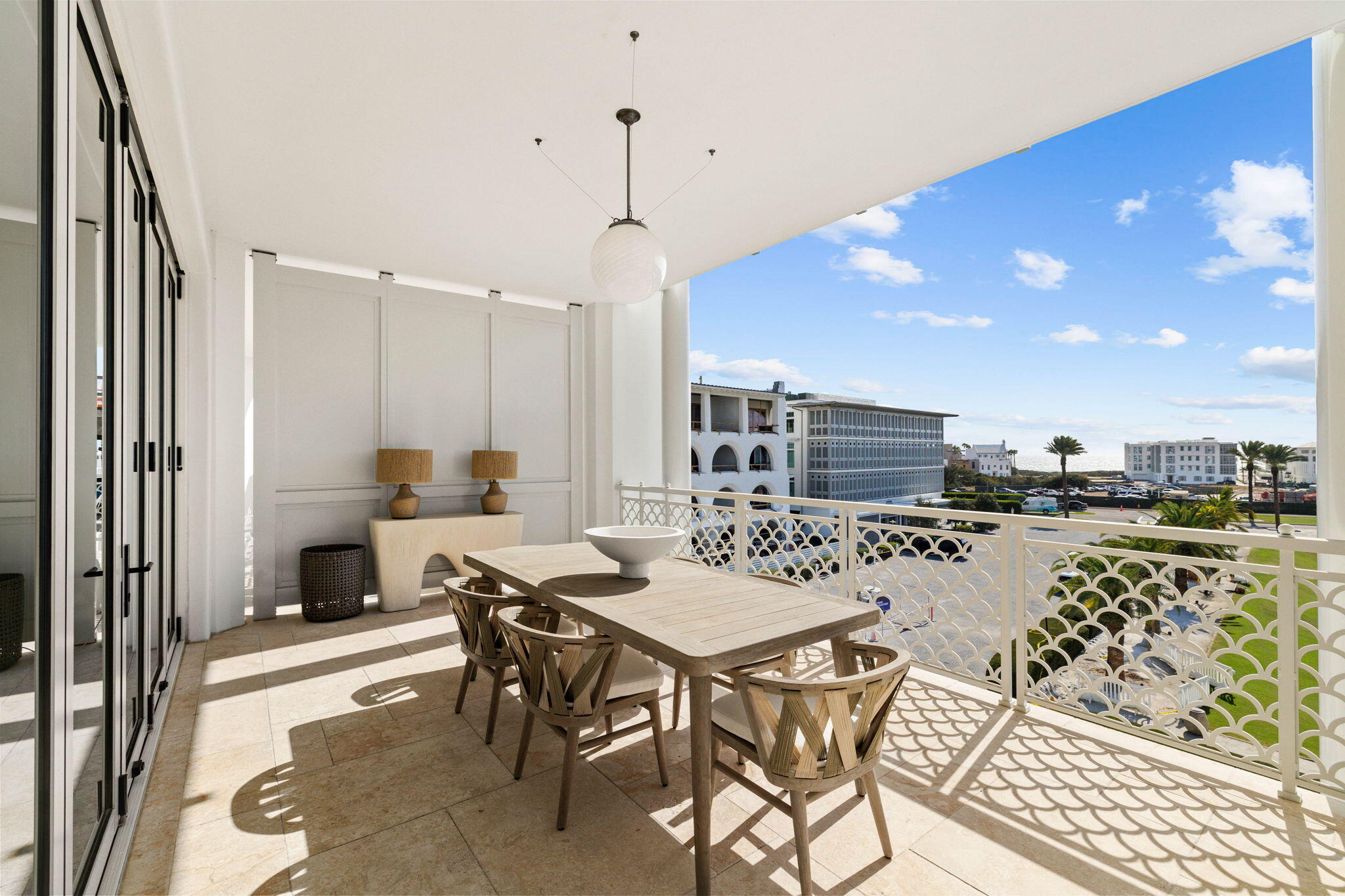 27 Admiralty Row, 306