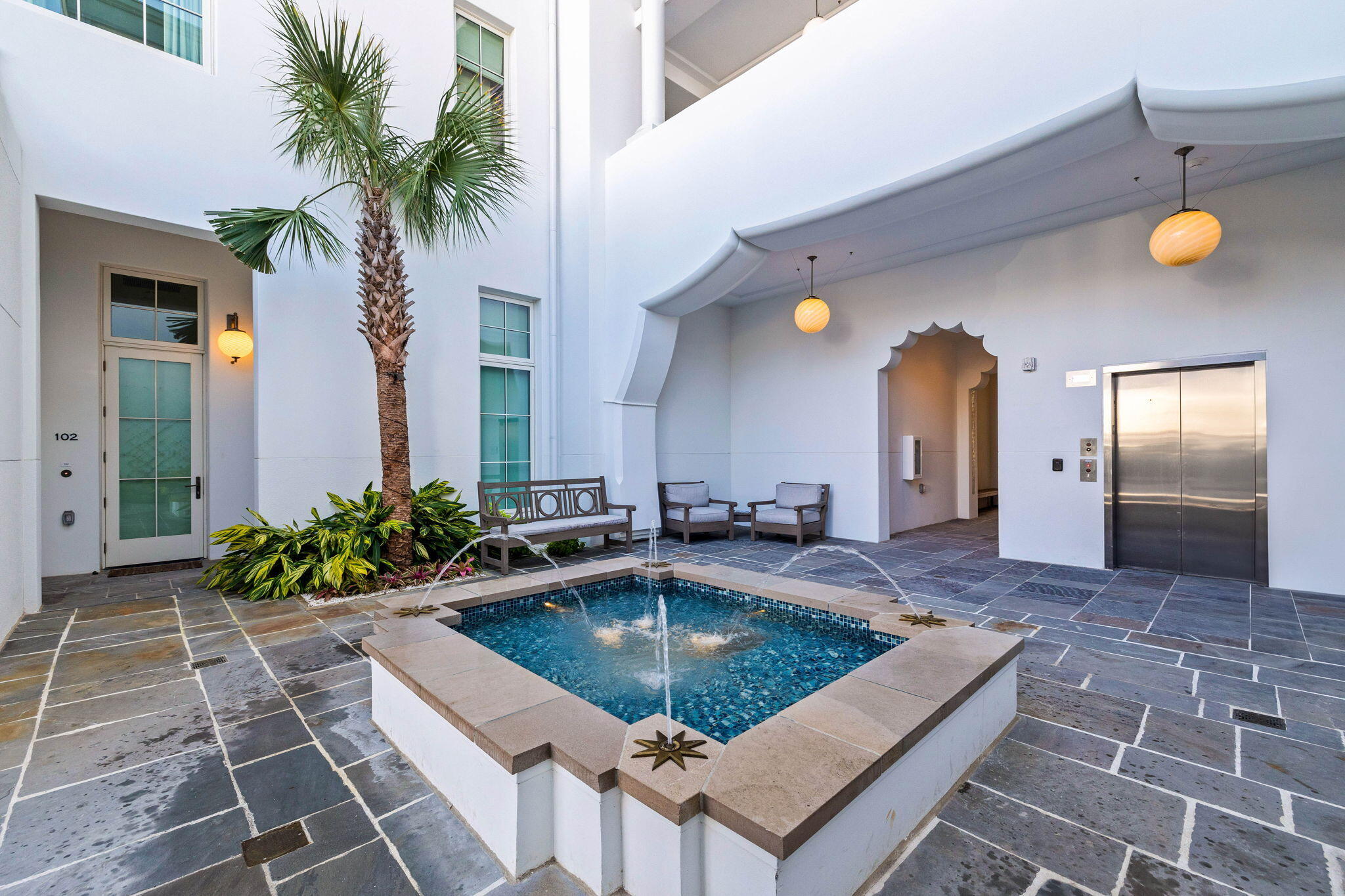 27 Admiralty Row, 306