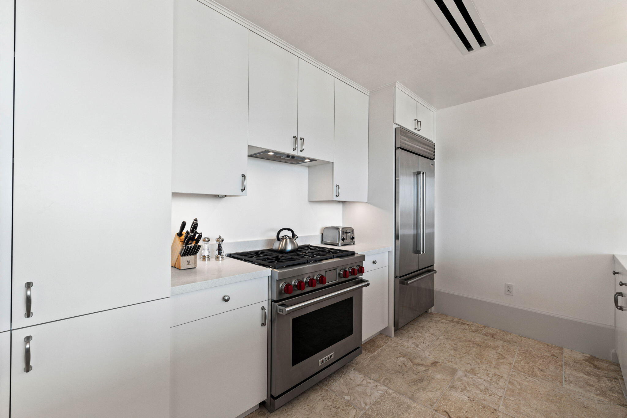 27 Admiralty Row, 306