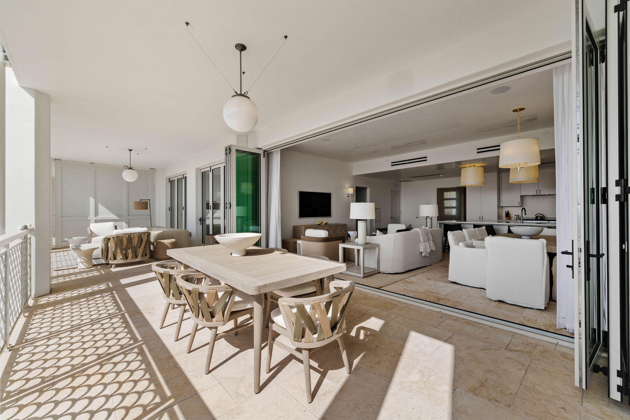 27 Admiralty Row, 306