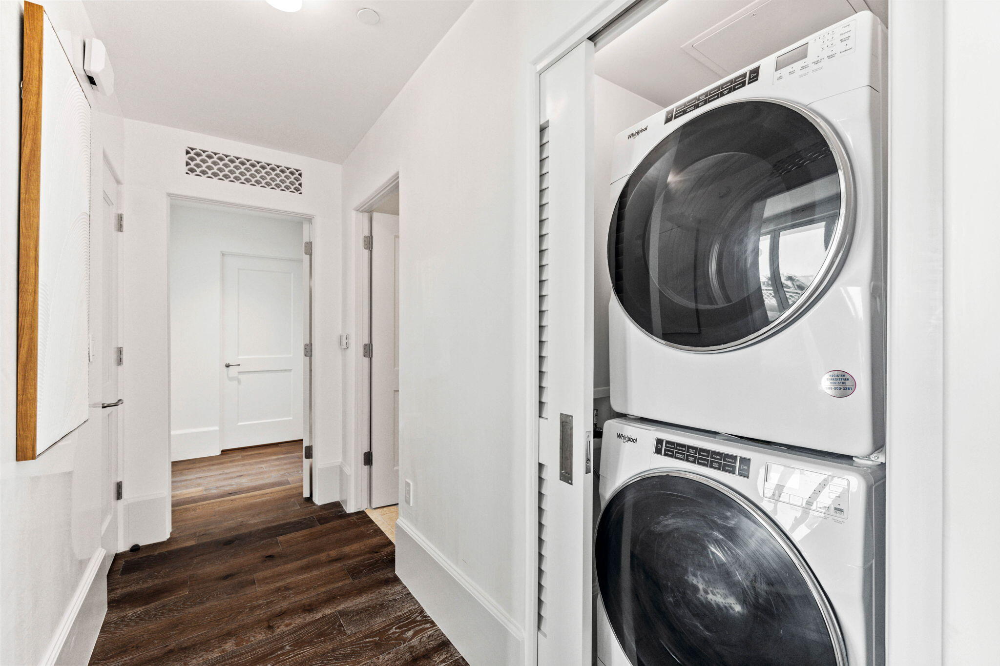 27 Admiralty Row, 306