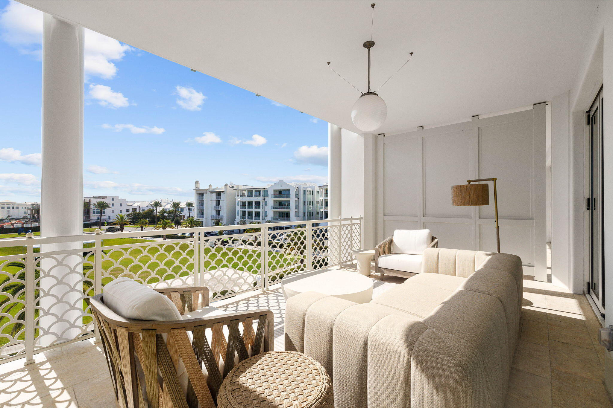 27 Admiralty Row, 306