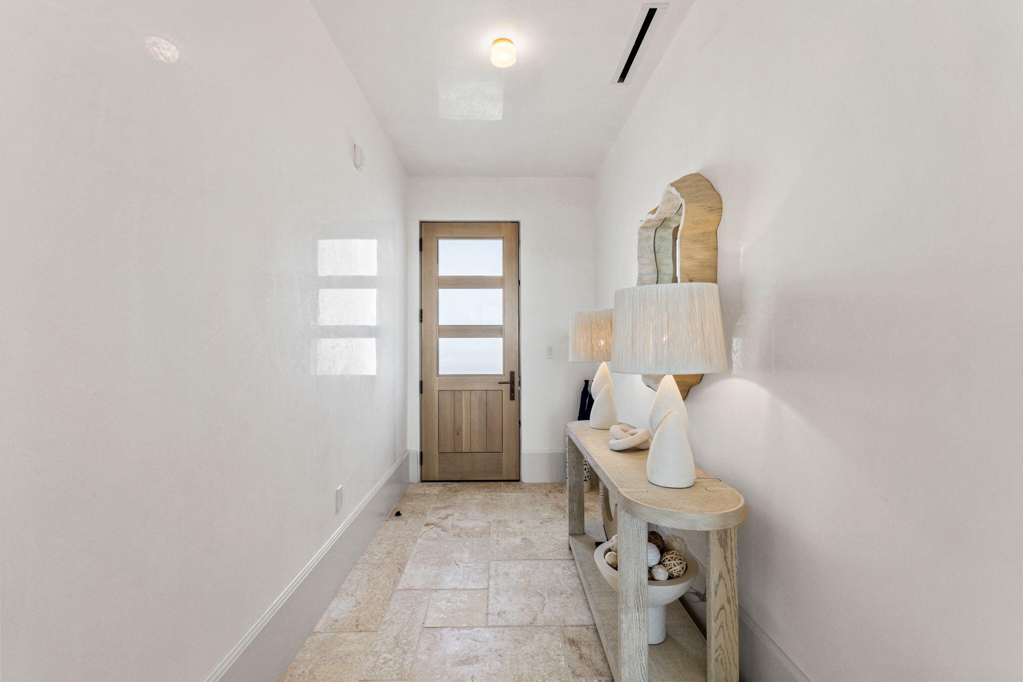 27 Admiralty Row, 306