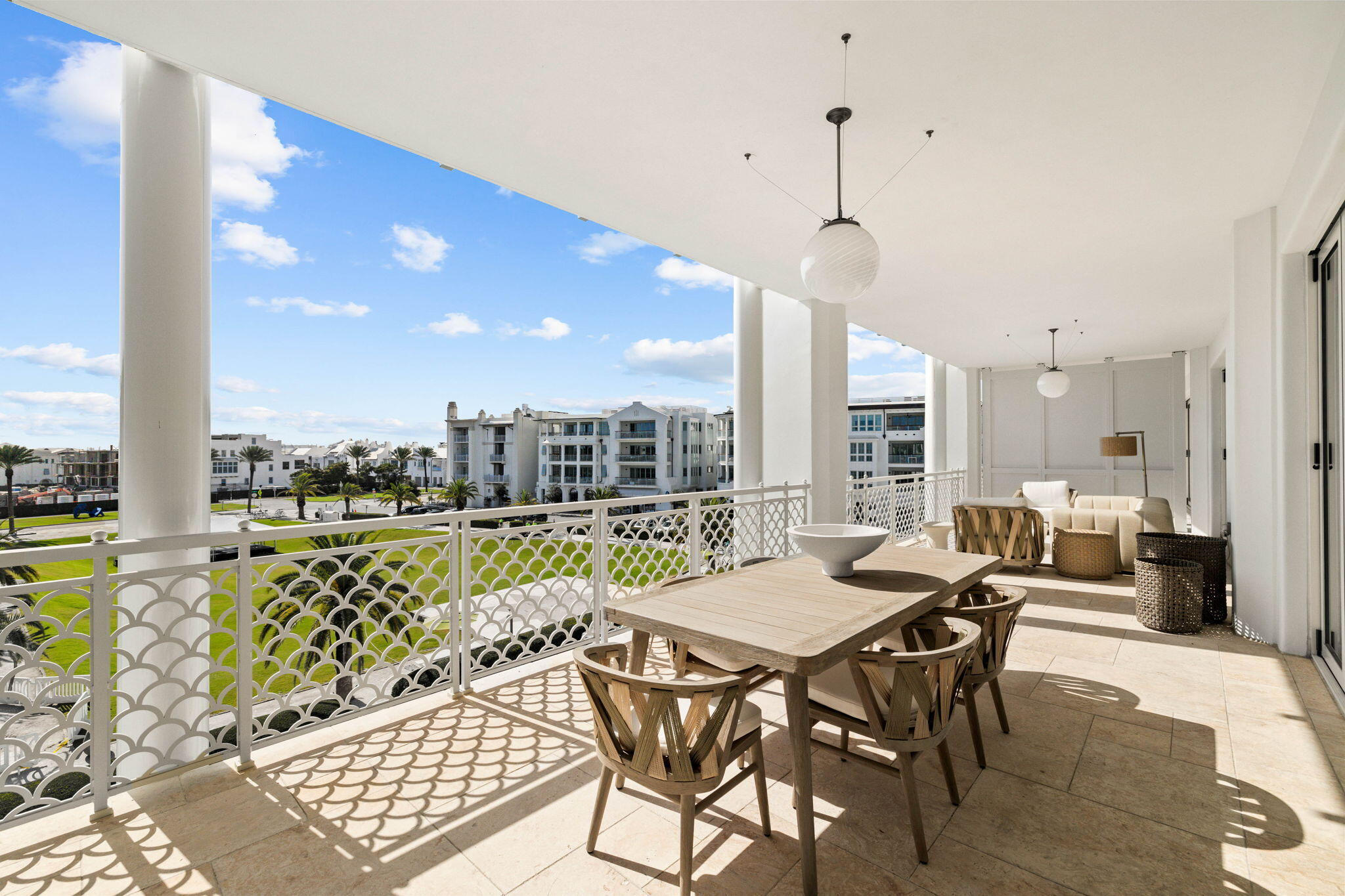 27 Admiralty Row, 306