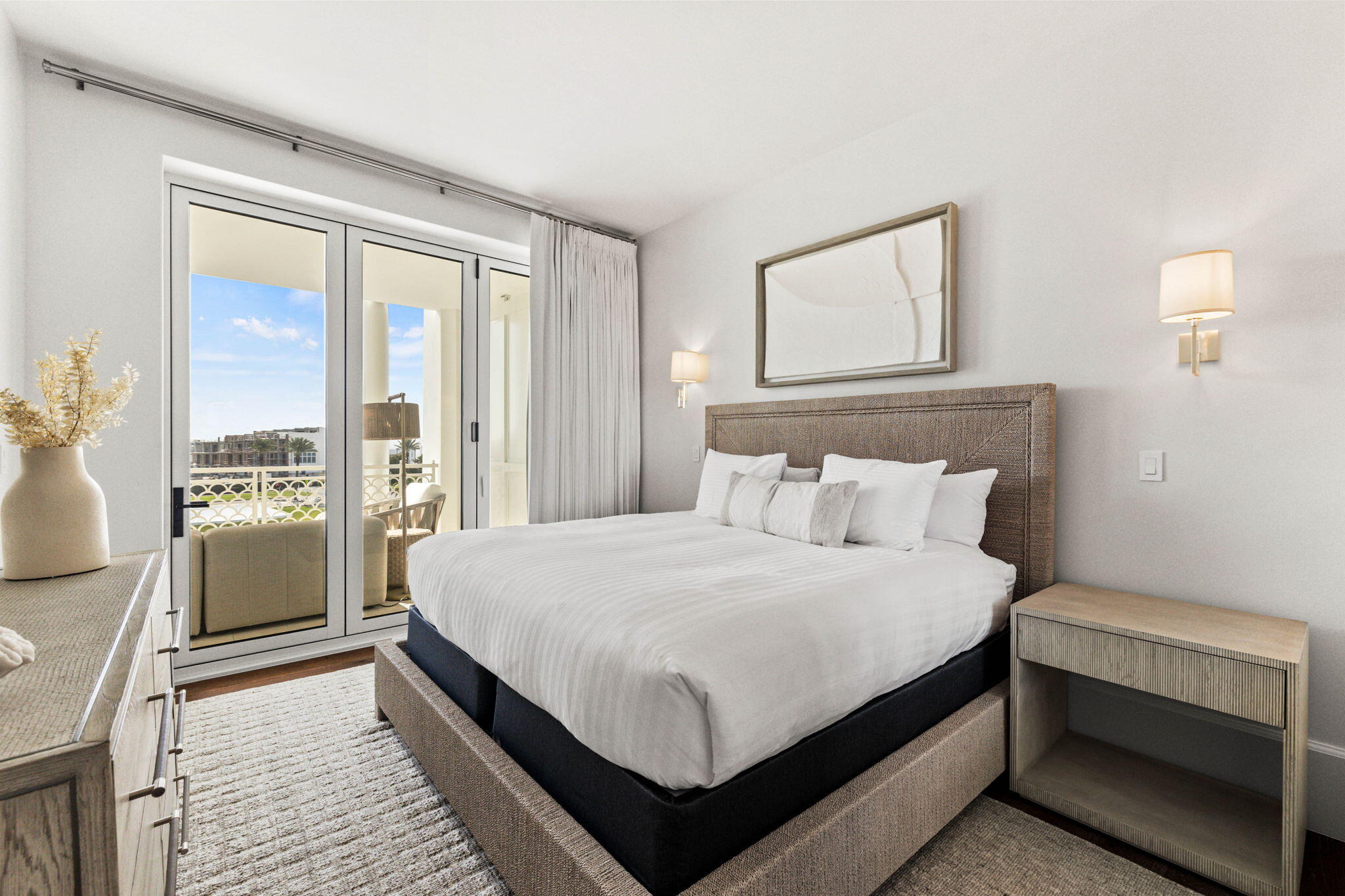 27 Admiralty Row, 306