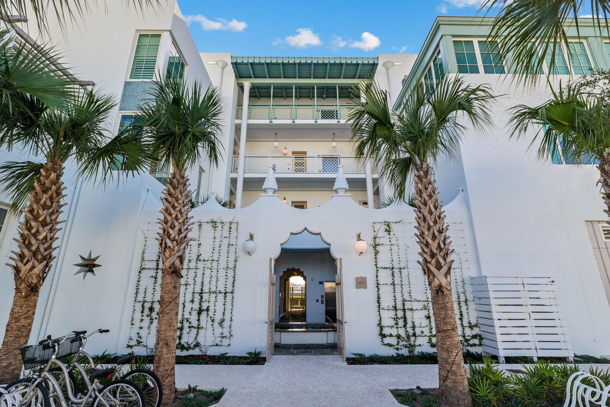 27 Admiralty Row, 306