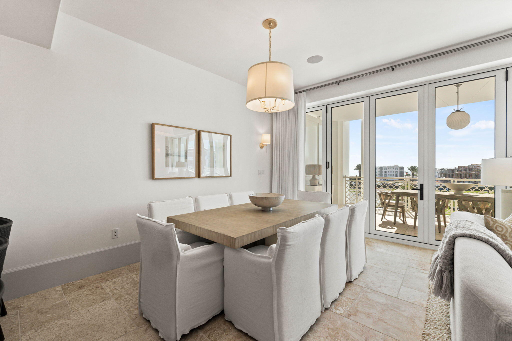 27 Admiralty Row, 306