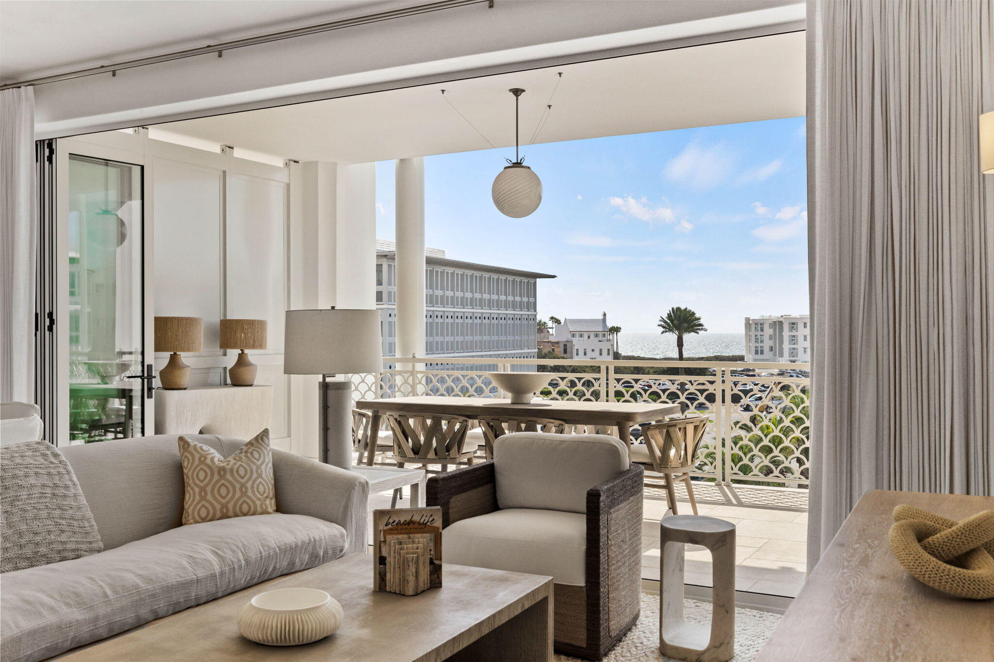 27 Admiralty Row, 306