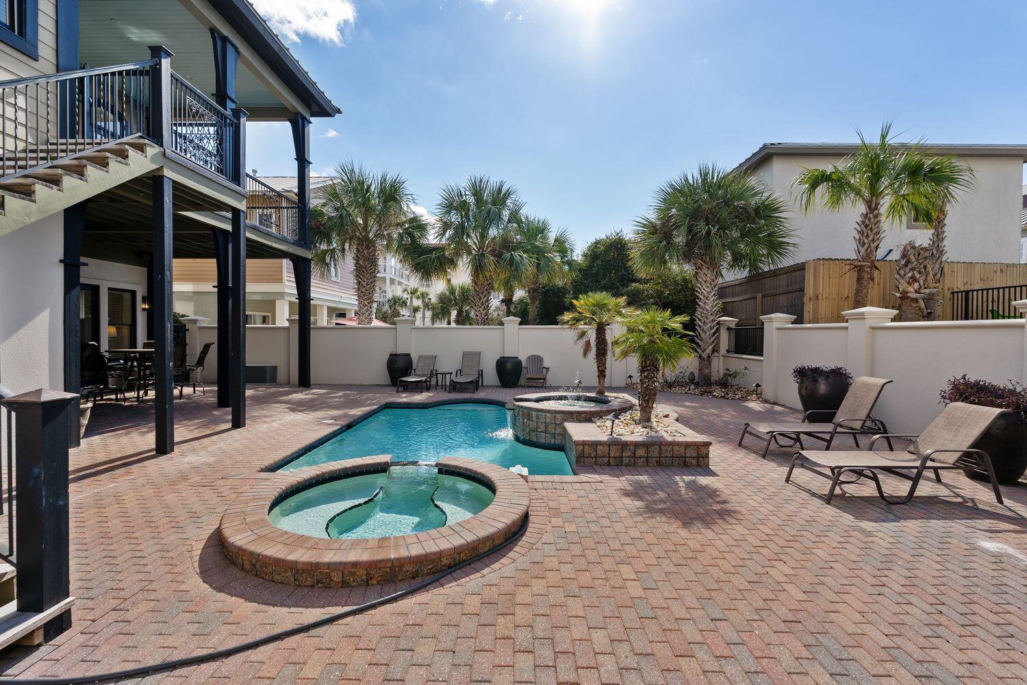 216 Sandtrap Road