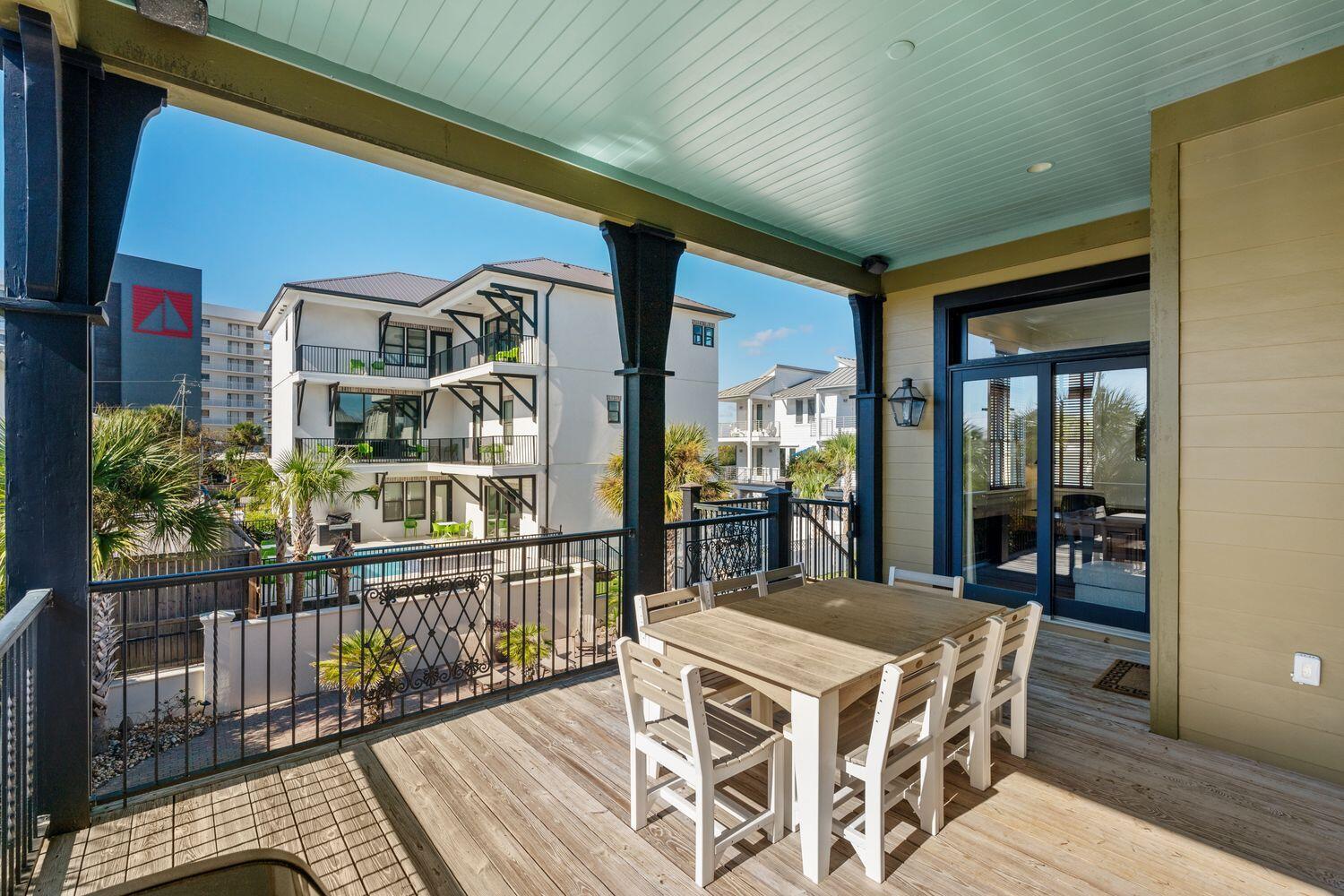 216 Sandtrap Road