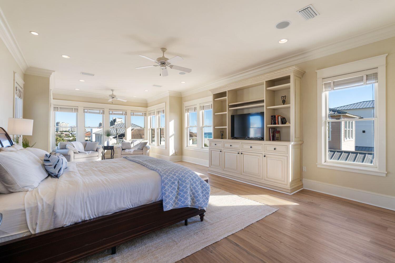 216 Sandtrap Road