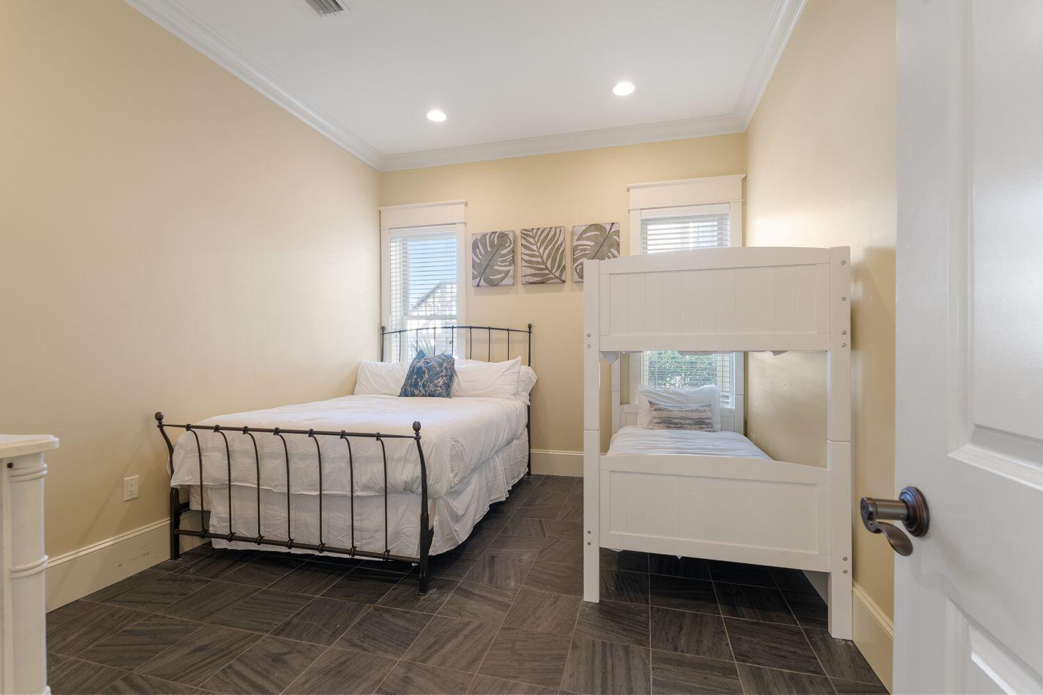216 Sandtrap Road
