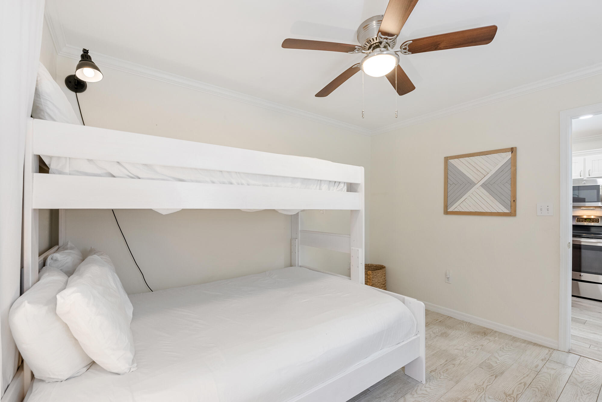 11 Beachside Drive, UNIT 811