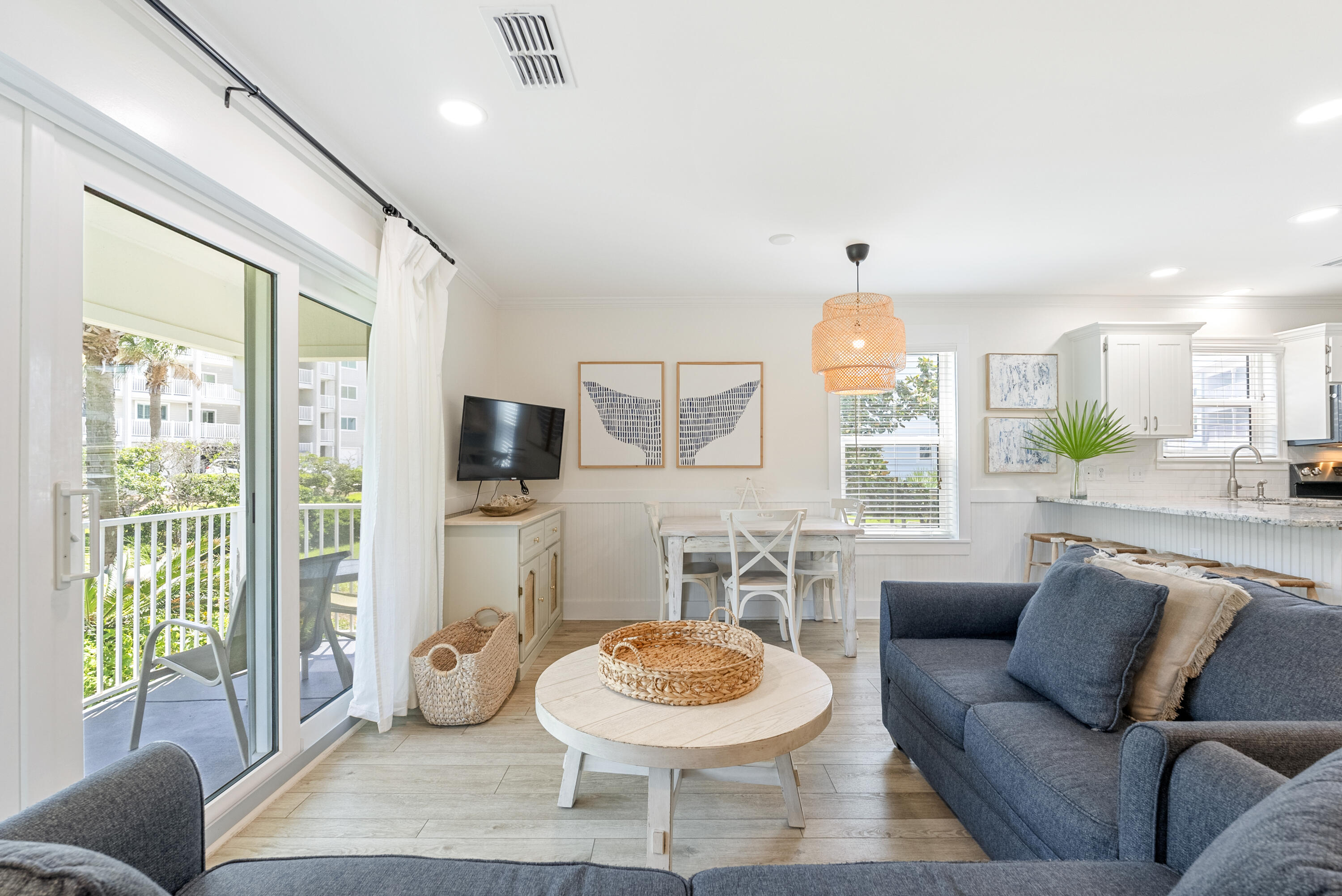 11 Beachside Drive, UNIT 811