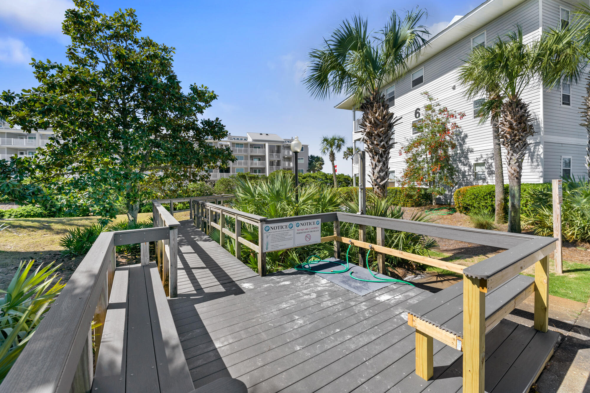 11 Beachside Drive, UNIT 811
