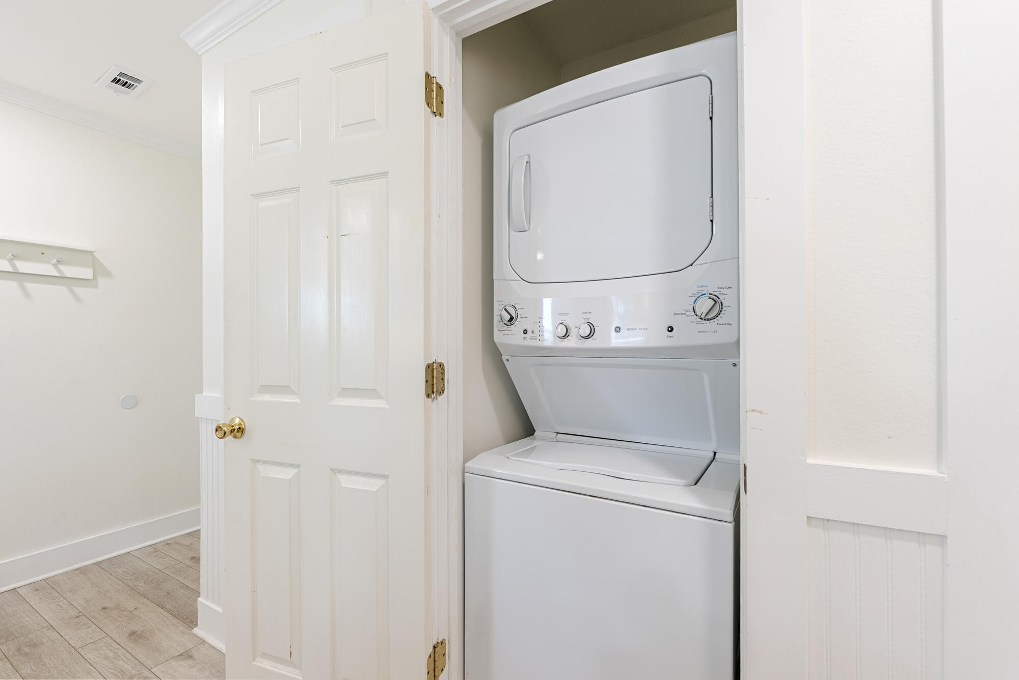 11 Beachside Drive, UNIT 811
