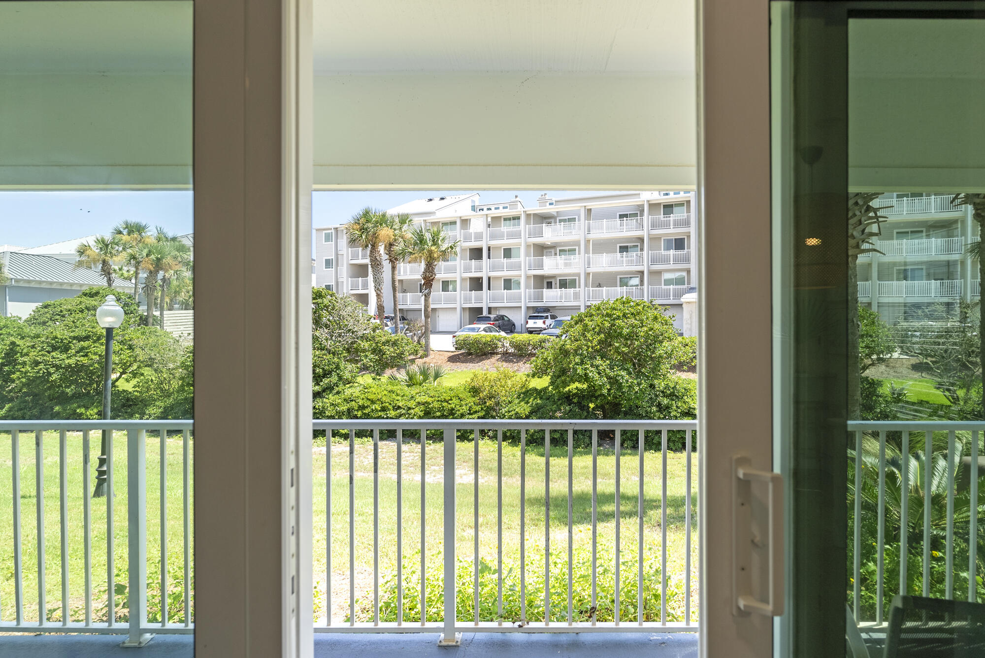 11 Beachside Drive, UNIT 811