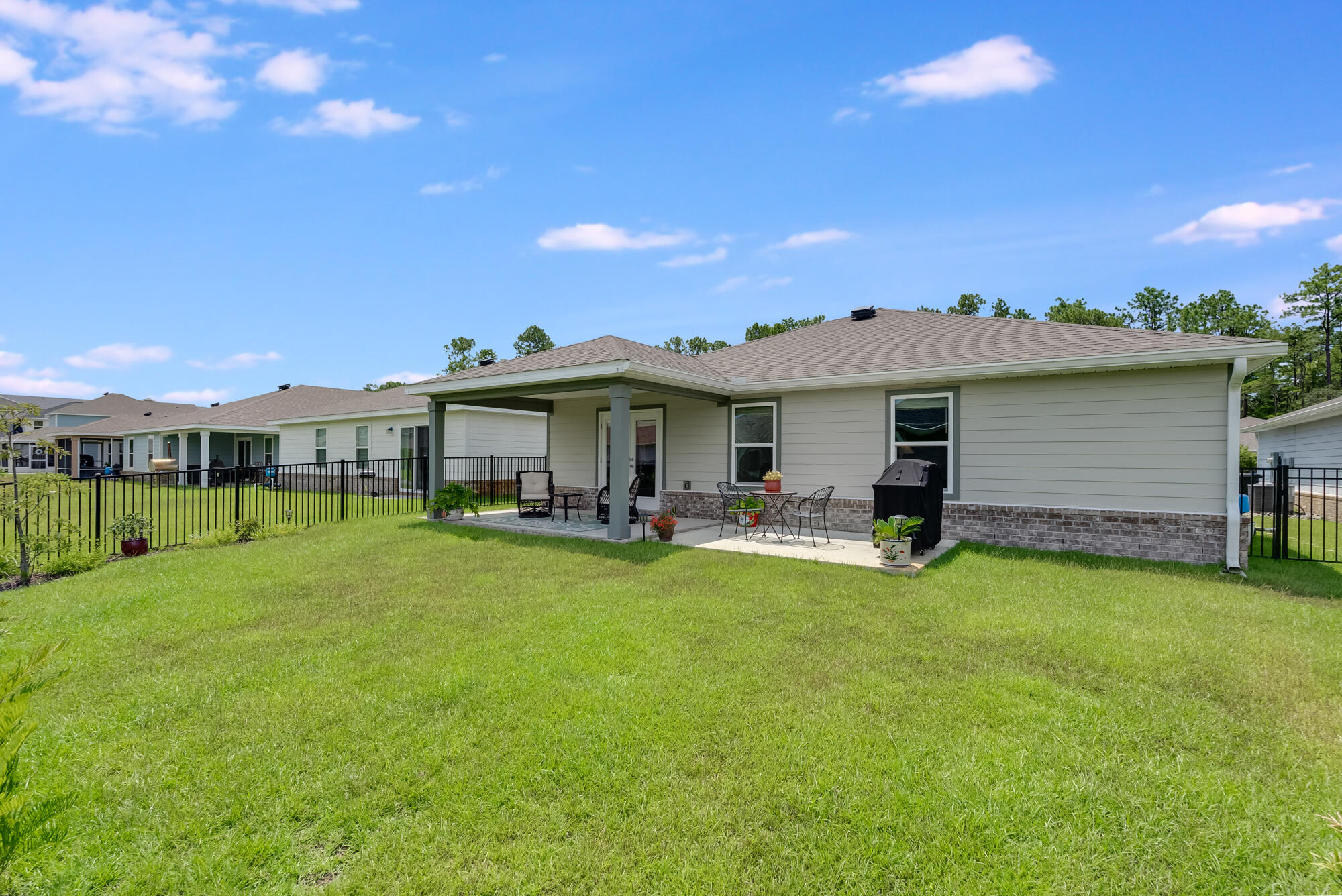 725 Riverwalk Circle