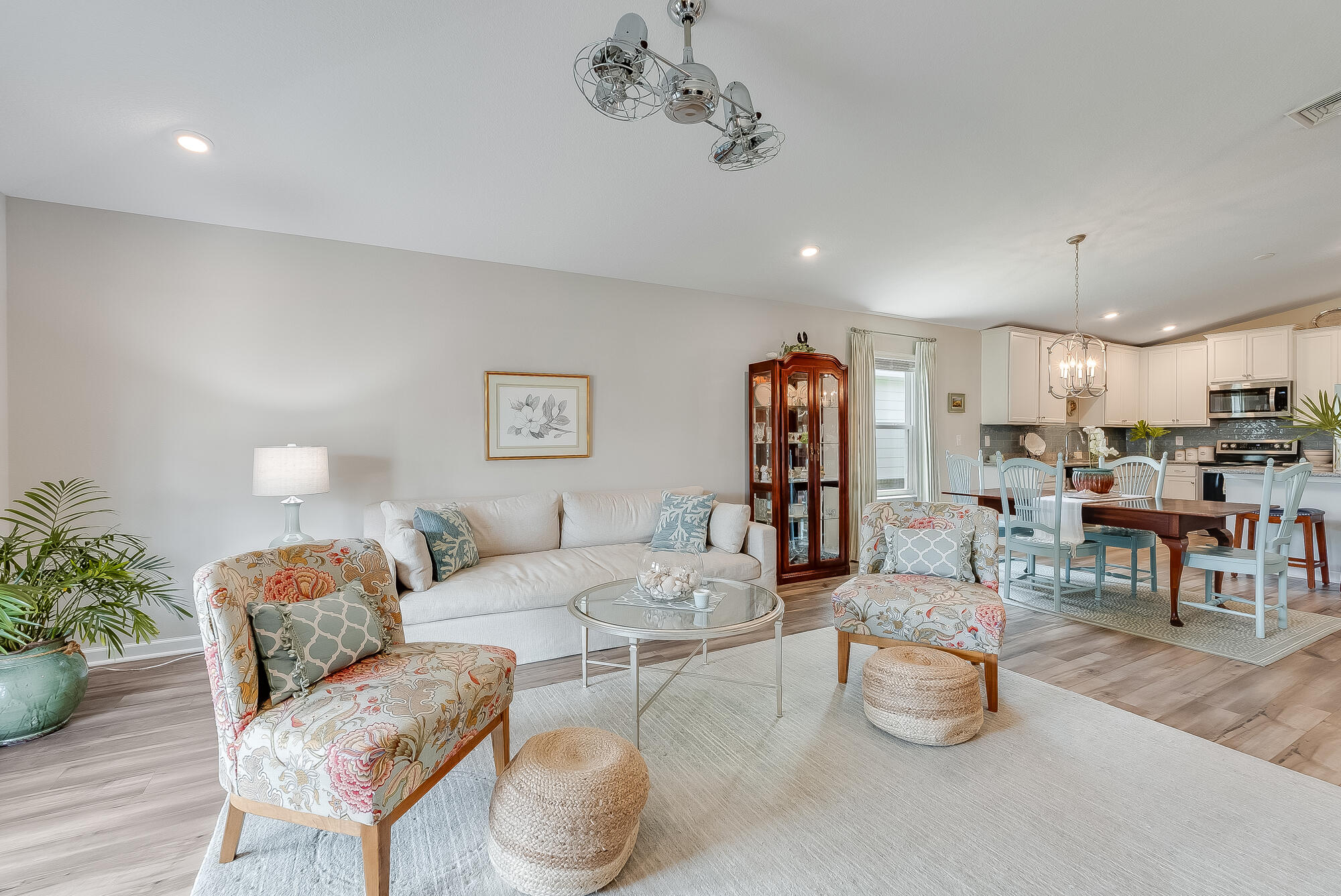725 Riverwalk Circle
