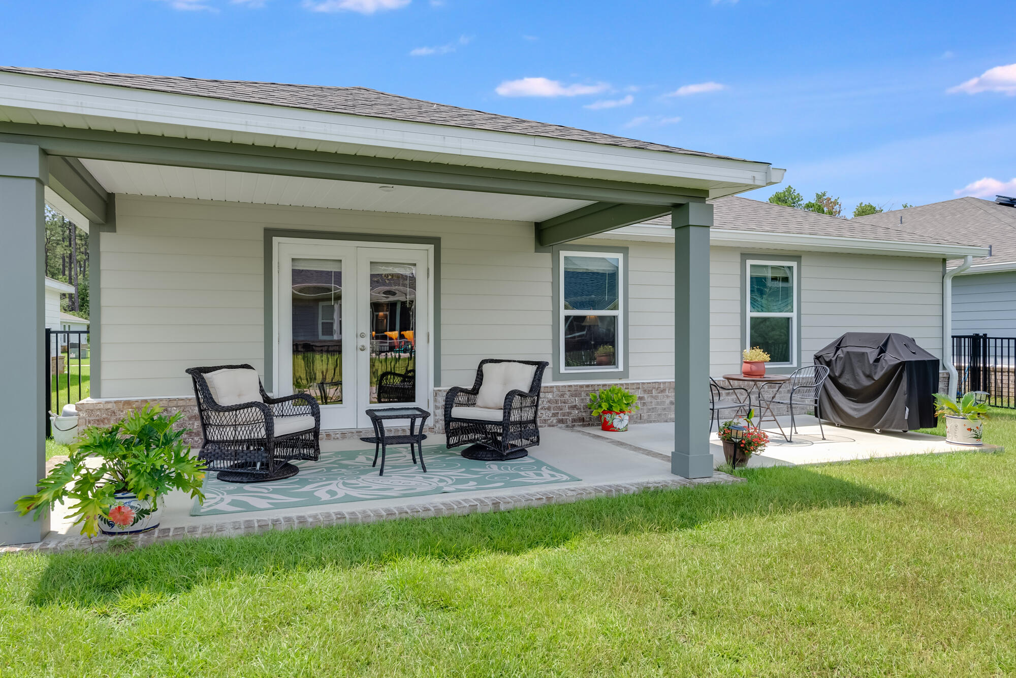 725 Riverwalk Circle