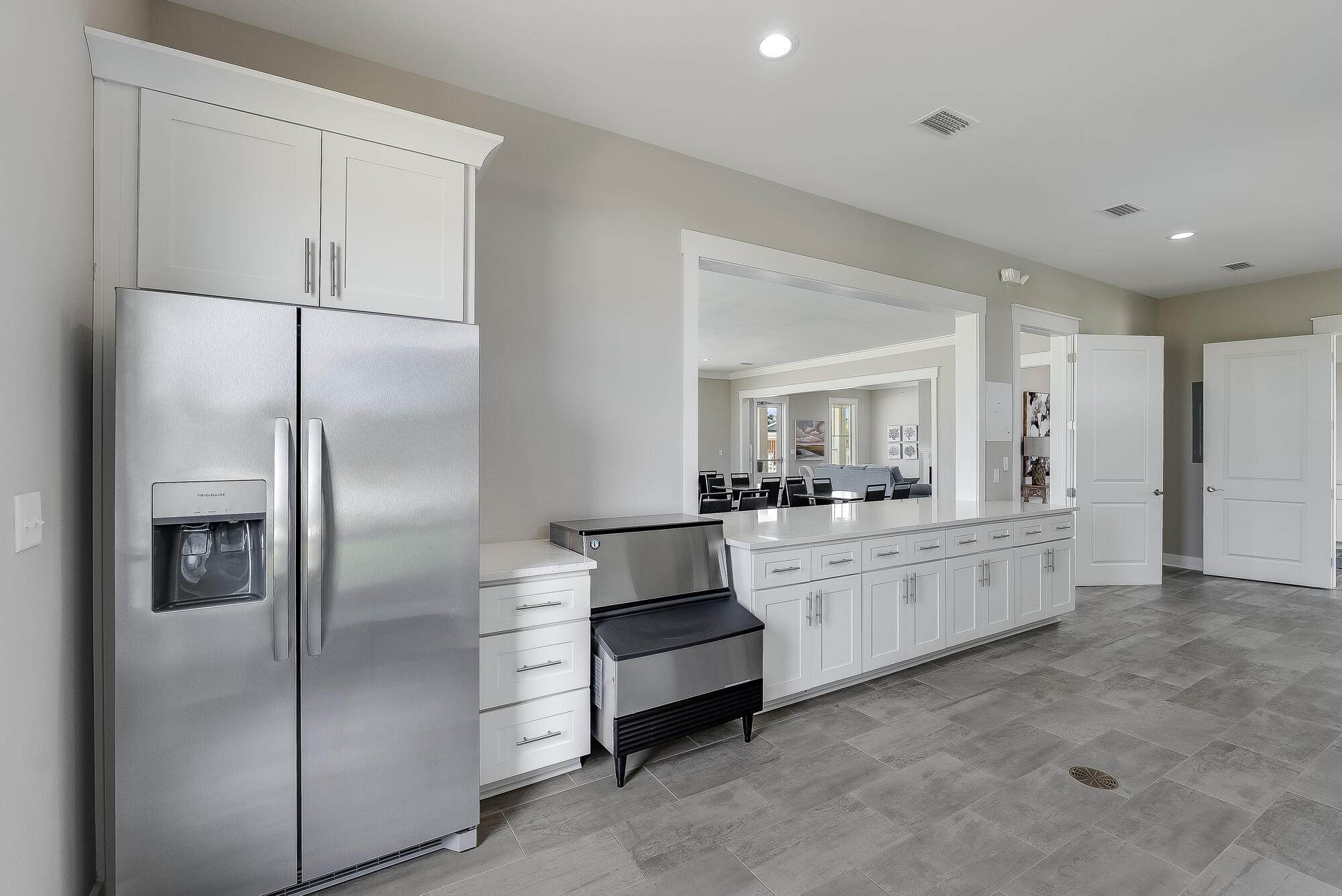 725 Riverwalk Circle