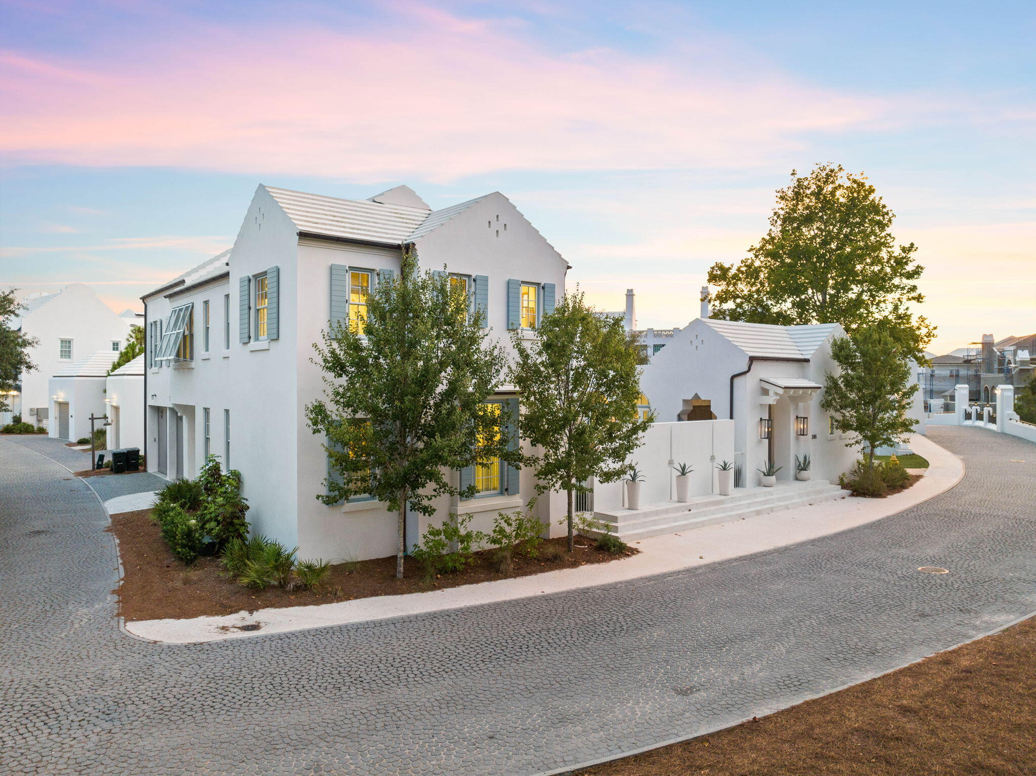 285 N Somerset Street