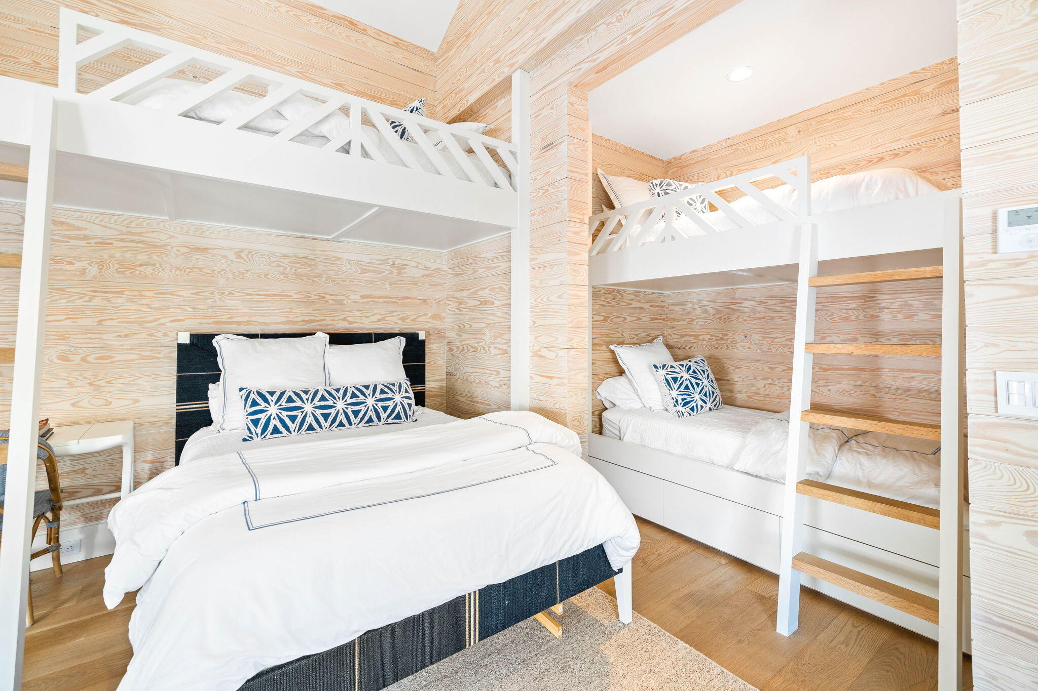 285 N Somerset Street