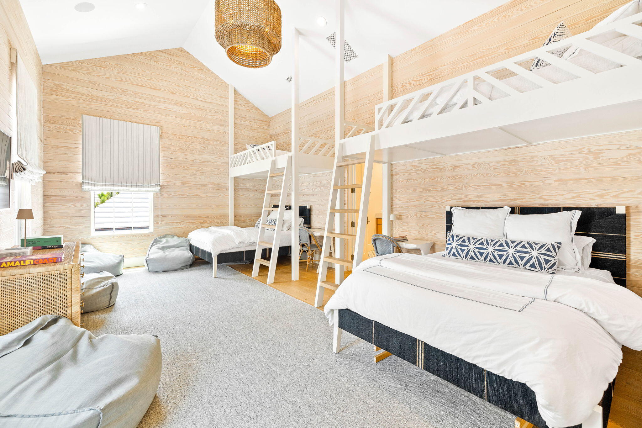 285 N Somerset Street