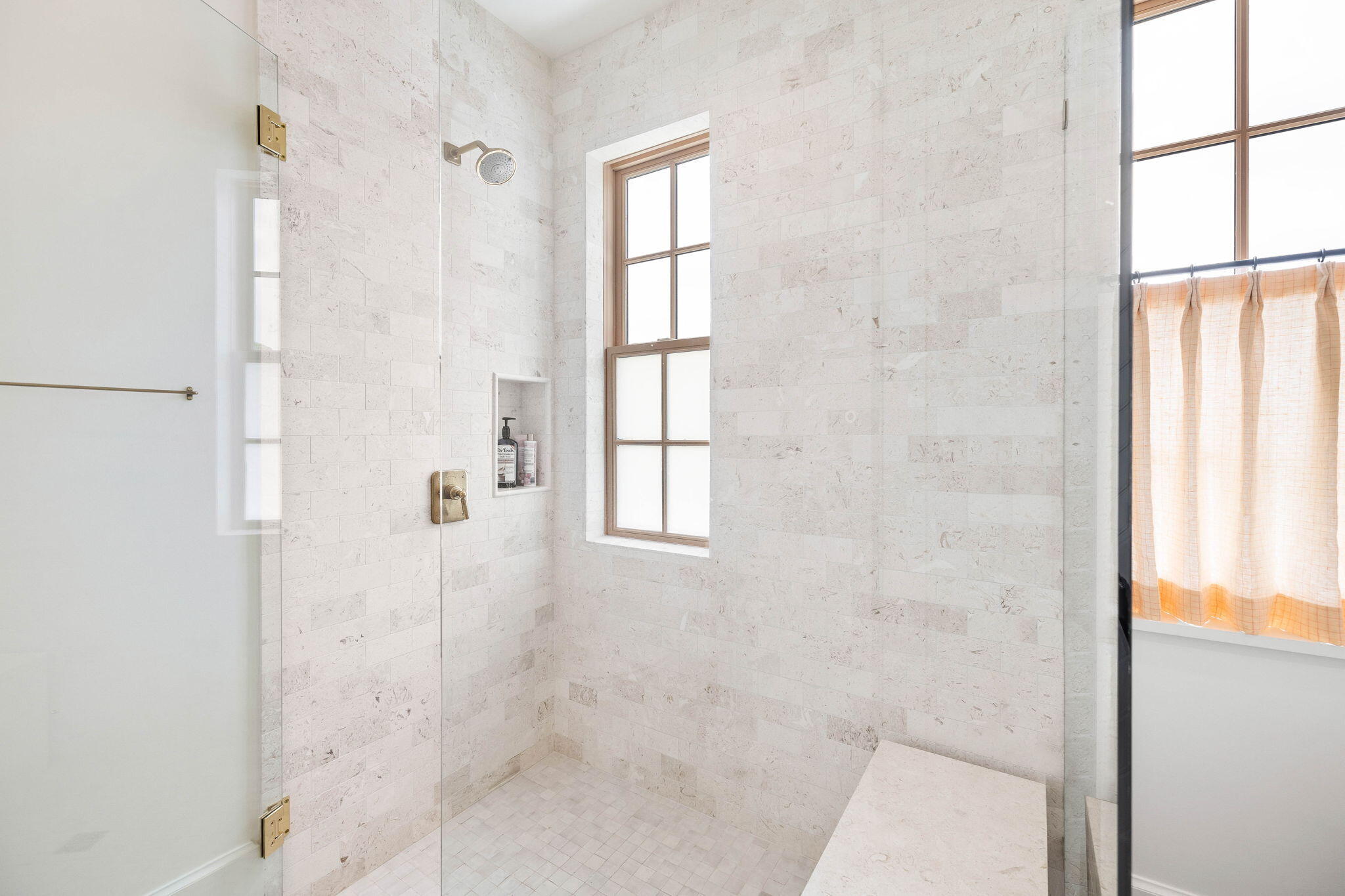 285 N Somerset Street