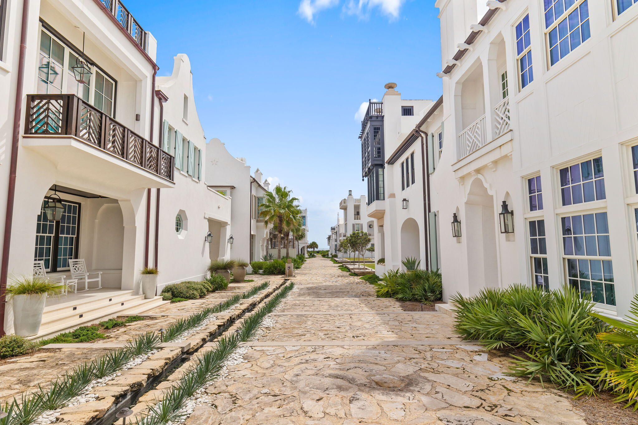 285 N Somerset Street