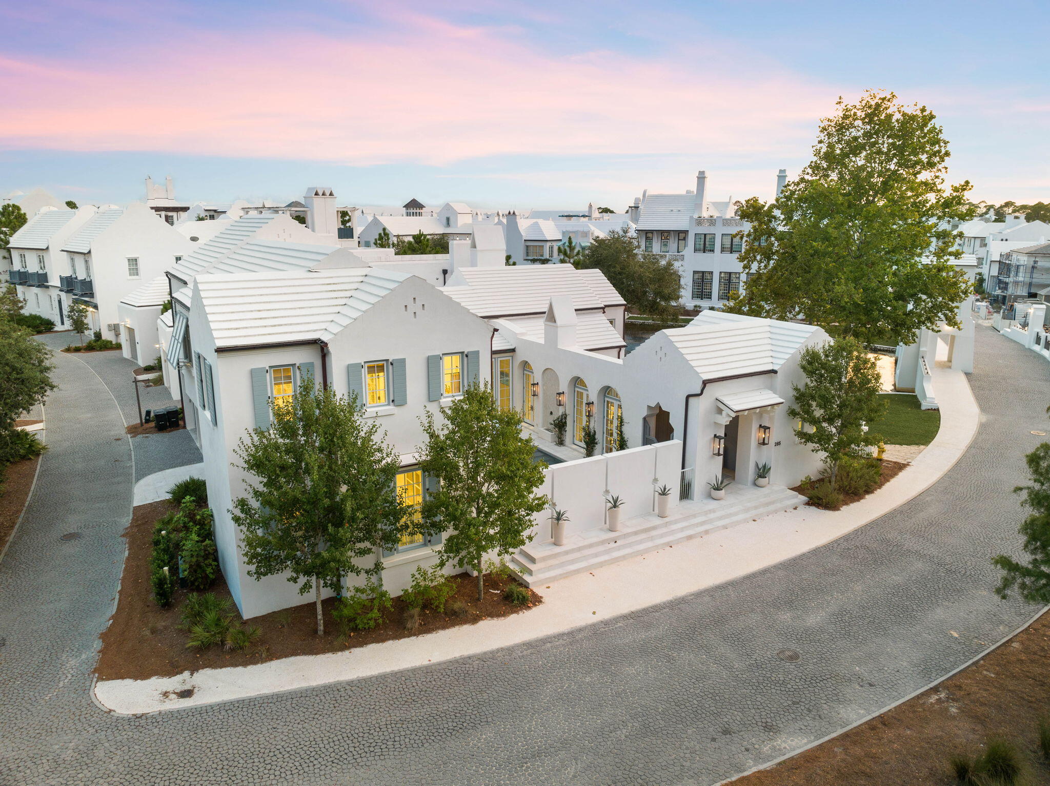 285 N Somerset Street