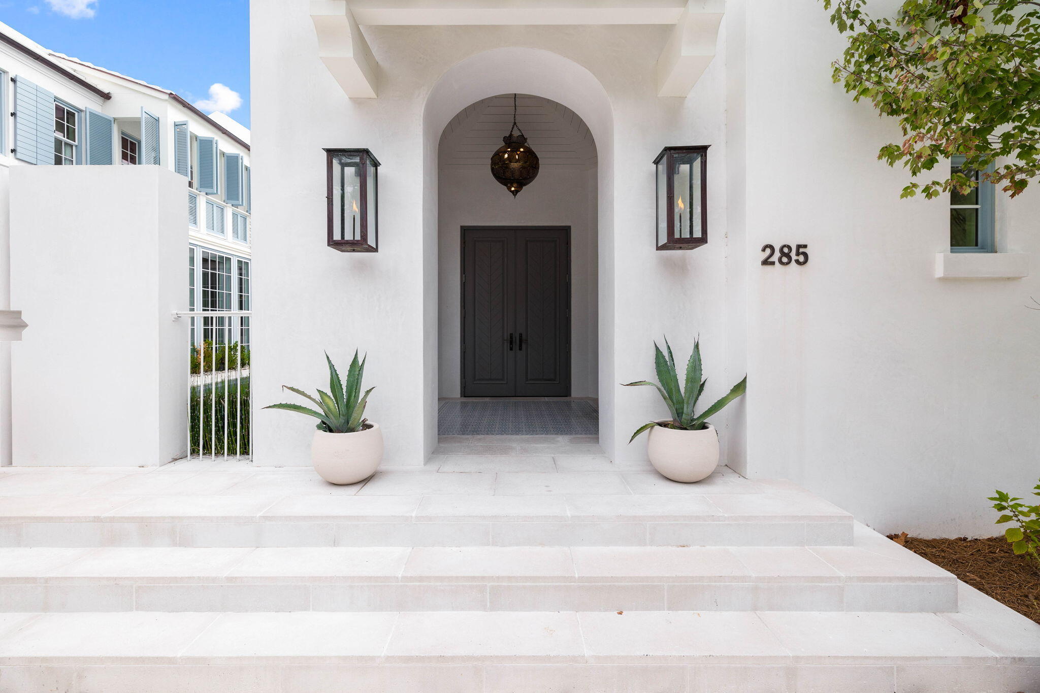 285 N Somerset Street